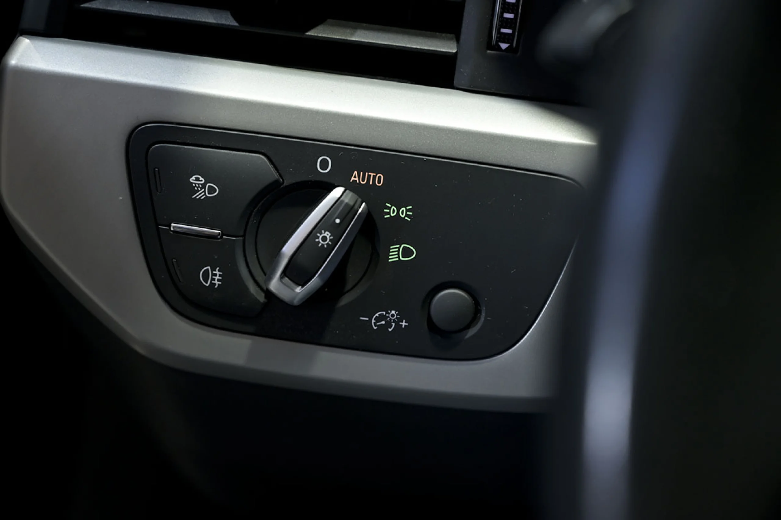 Audi A4 Advanced 30 TDI 100kW 136CV S tronic - Foto 22