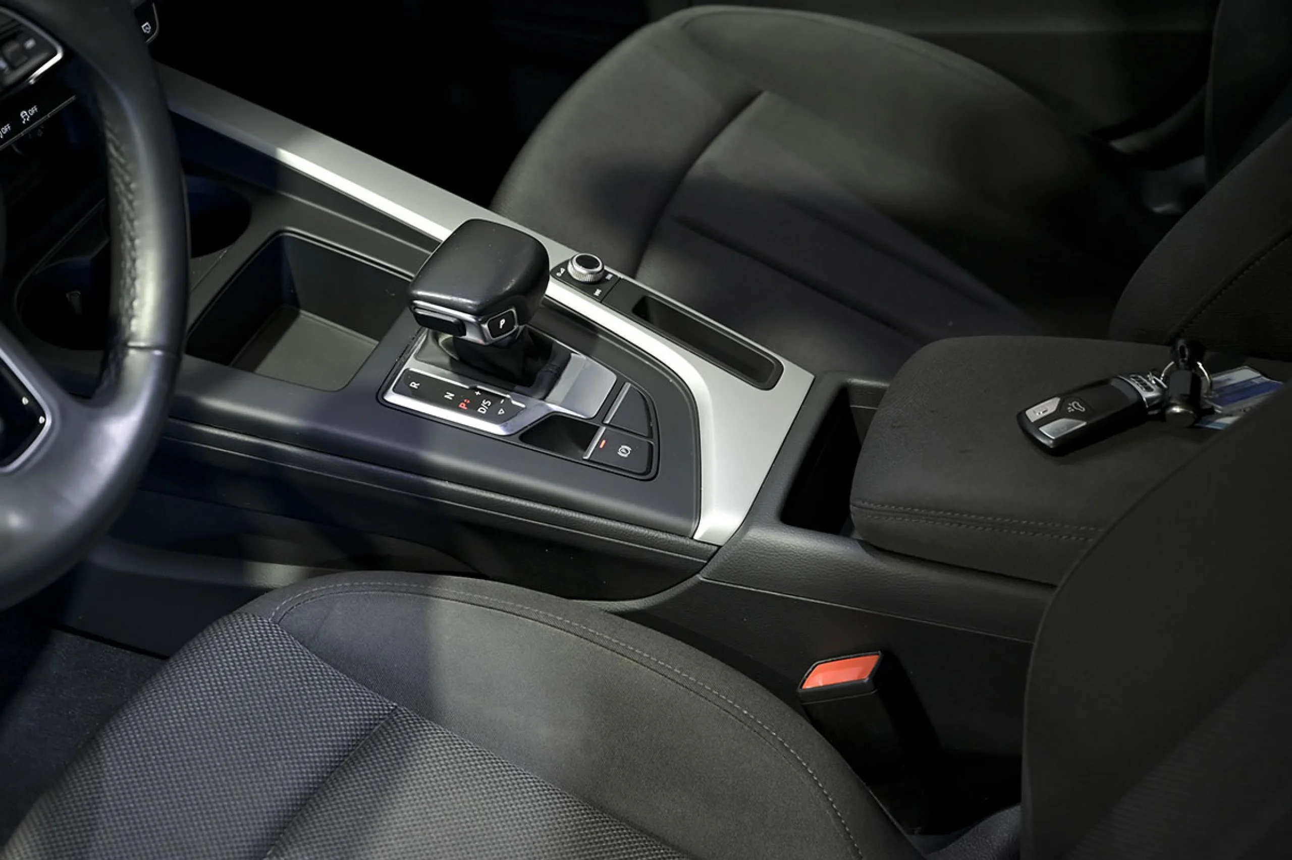 Audi A4 Advanced 30 TDI 100kW 136CV S tronic - Foto 31