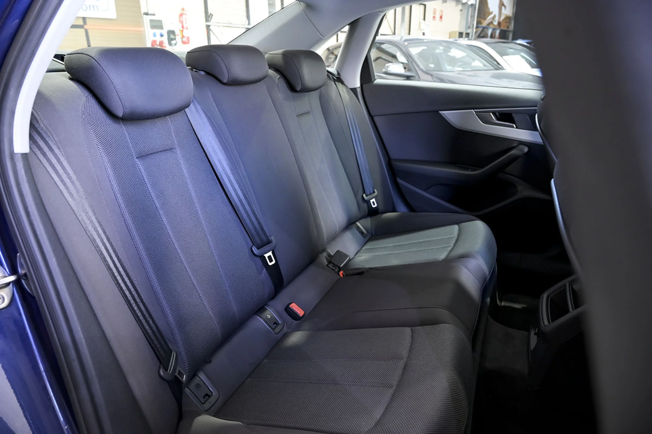 Audi A4 Advanced 30 TDI 100kW 136CV S tronic - Foto 17