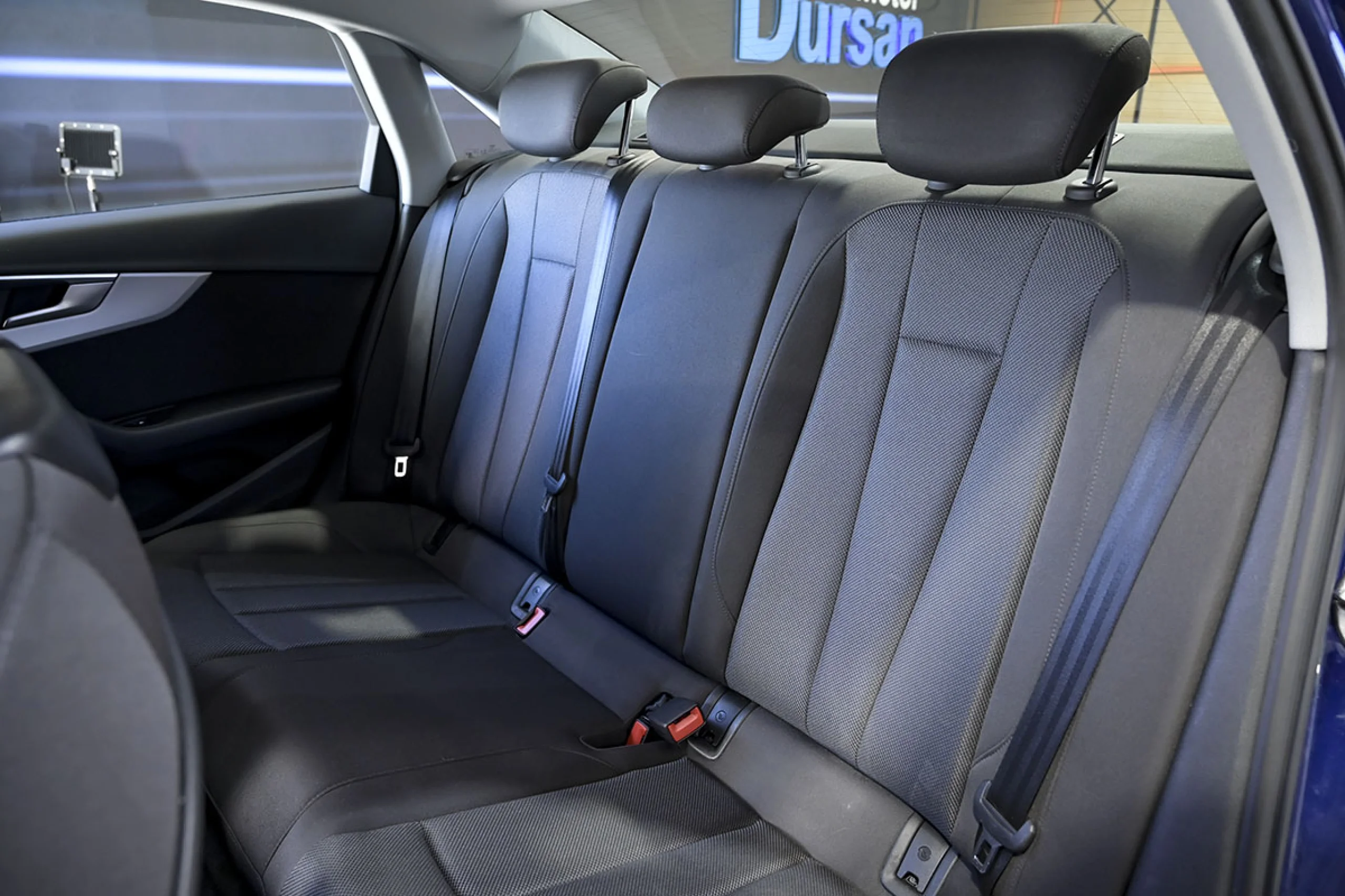 Audi A4 Advanced 30 TDI 100kW 136CV S tronic - Foto 16