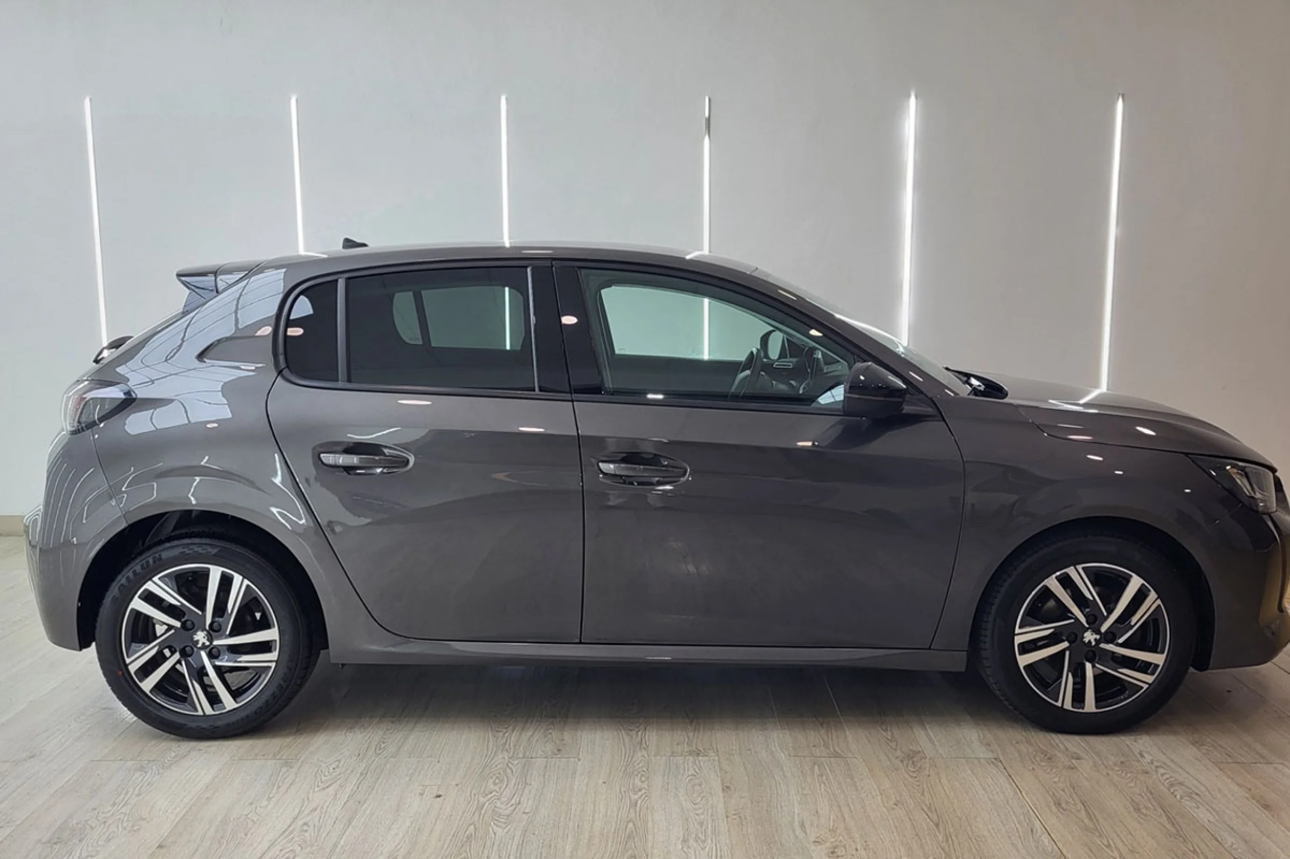 Peugeot 208 Allure Puretech 100 - Foto 14
