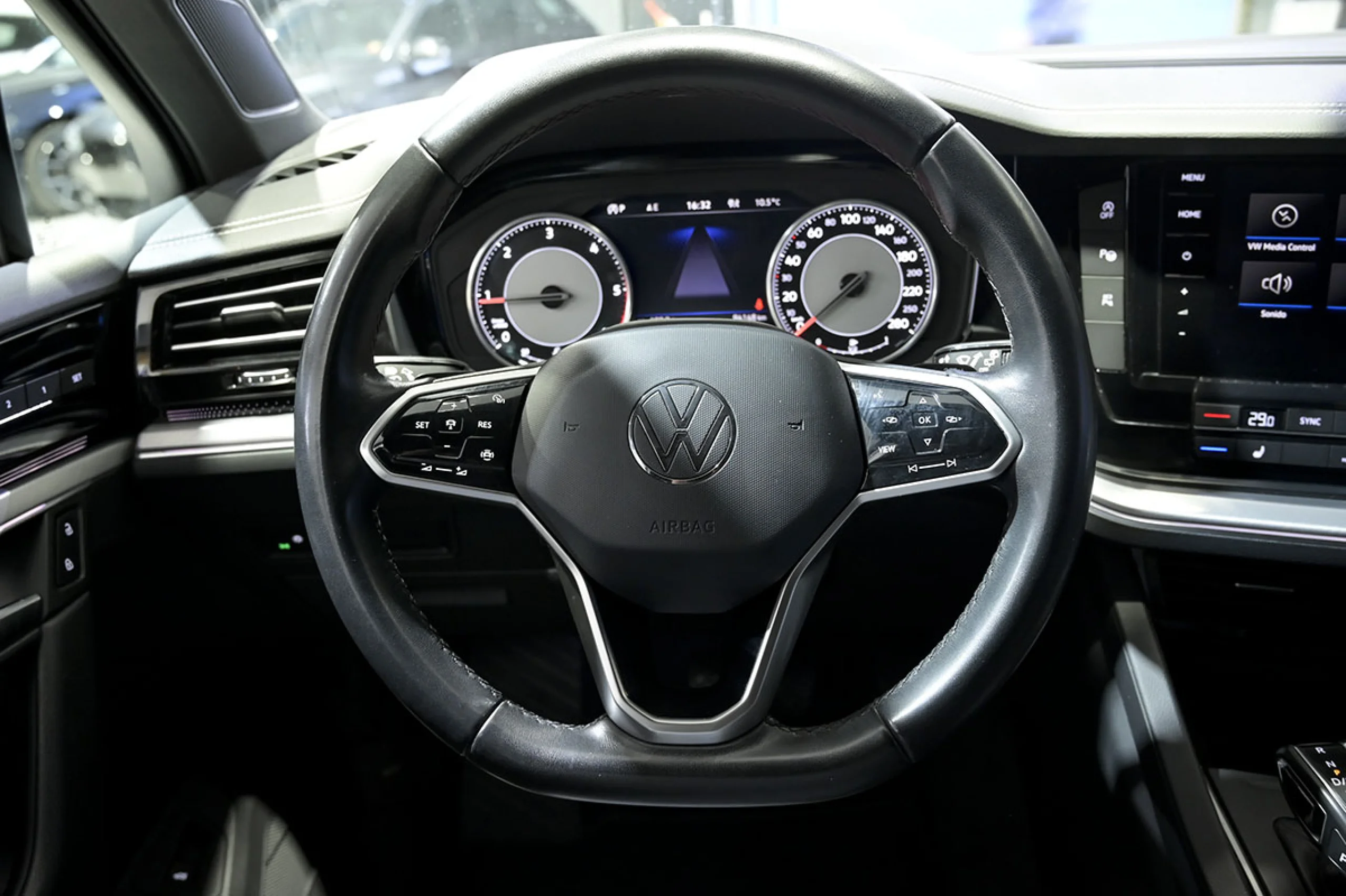 Volkswagen Touareg Prem Eleg 3.0 V6 TDI 210kW Tip 4M - Foto 27