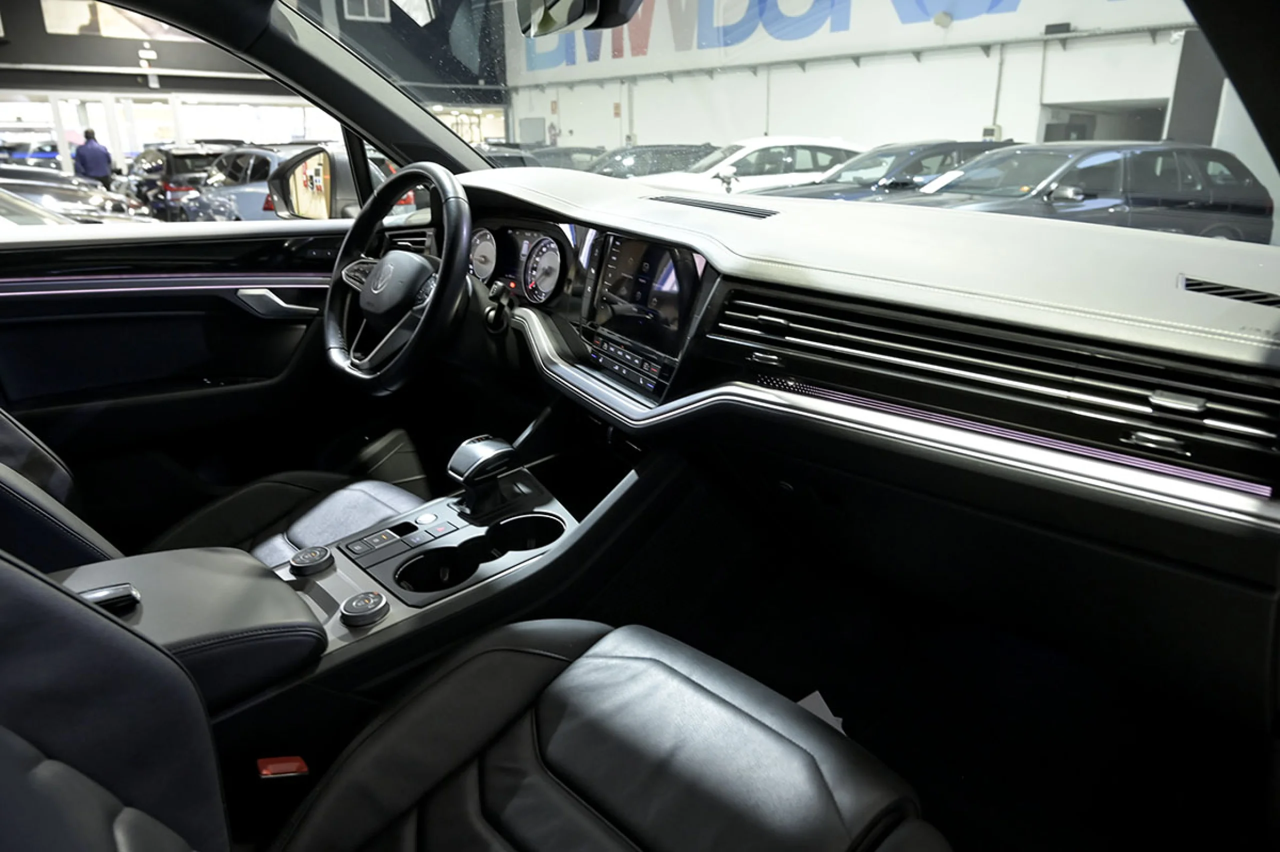 Volkswagen Touareg Prem Eleg 3.0 V6 TDI 210kW Tip 4M - Foto 44