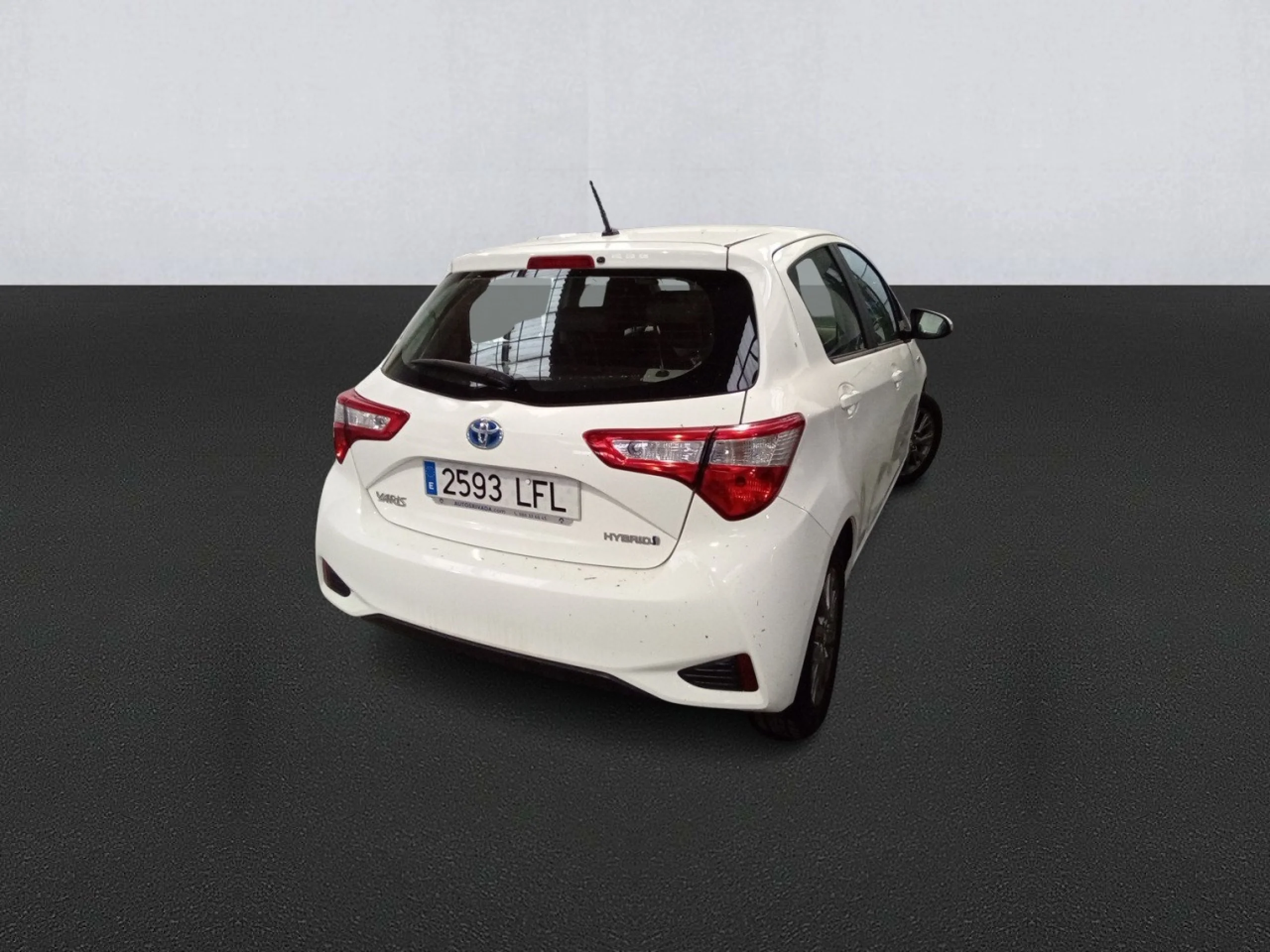 Toyota Yaris 1.5 100H Active - Foto 4