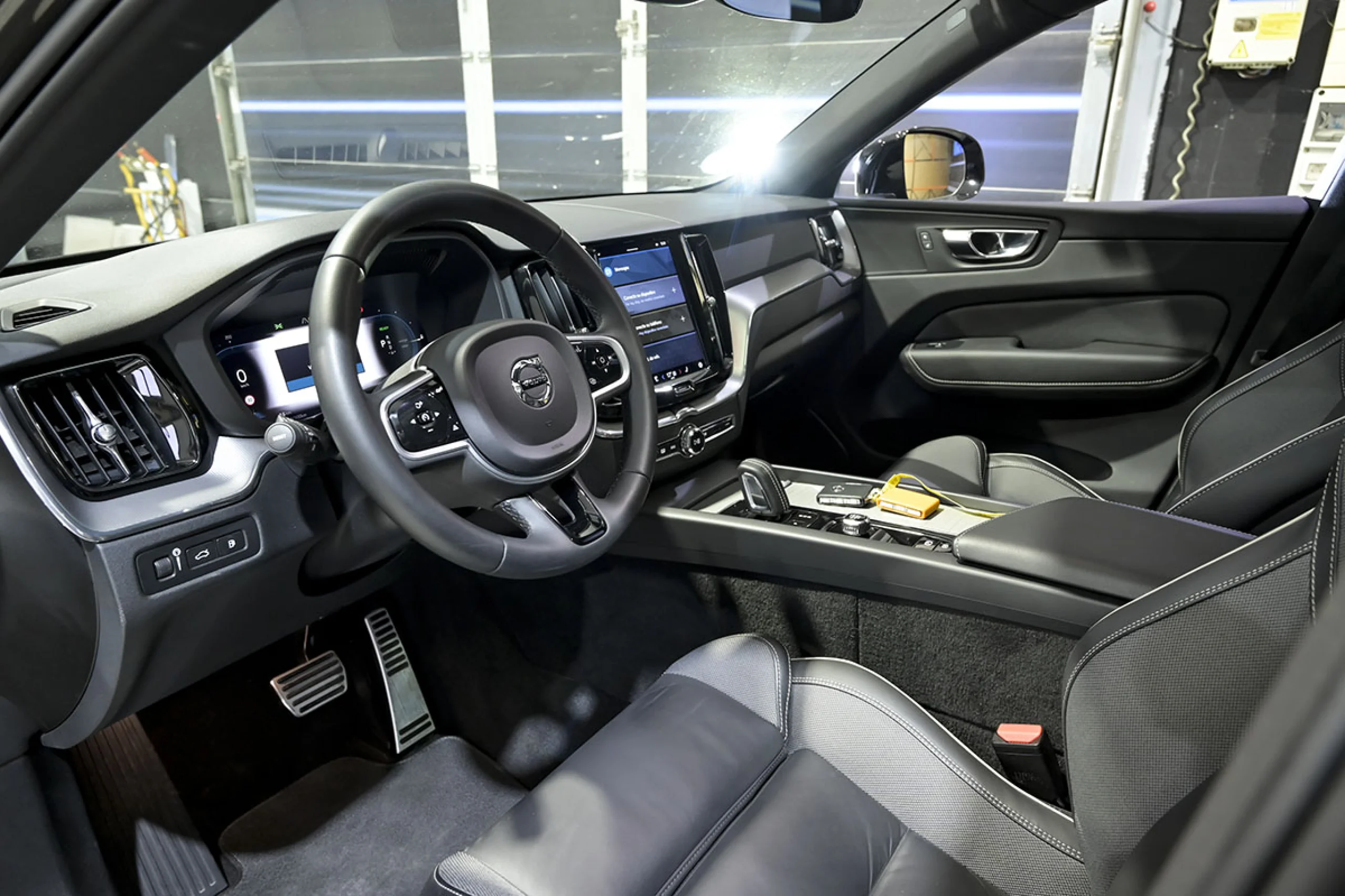 Volvo XC 60 XC60 2.0 T6 AWD Recharge RDesign Auto - Foto 6