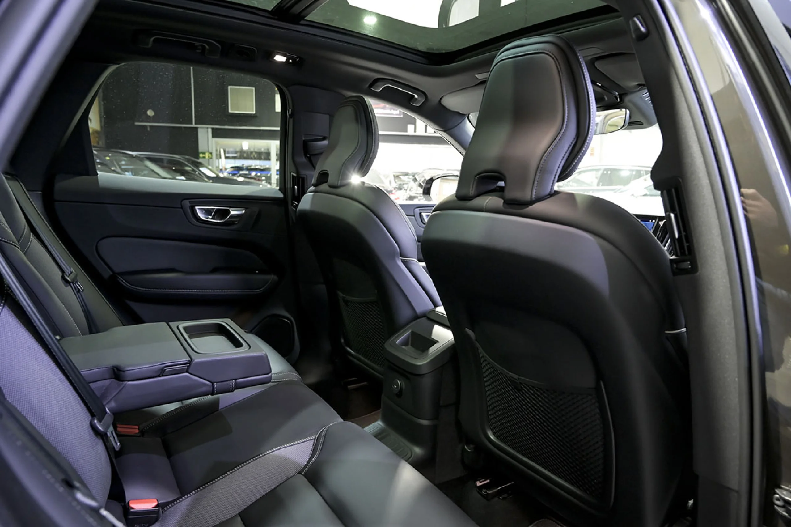 Volvo XC 60 XC60 2.0 T6 AWD Recharge RDesign Auto - Foto 15