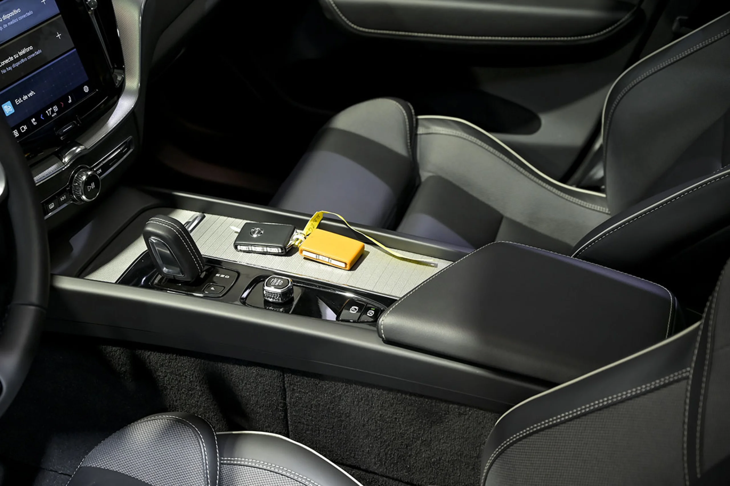 Volvo XC 60 XC60 2.0 T6 AWD Recharge RDesign Auto - Foto 30