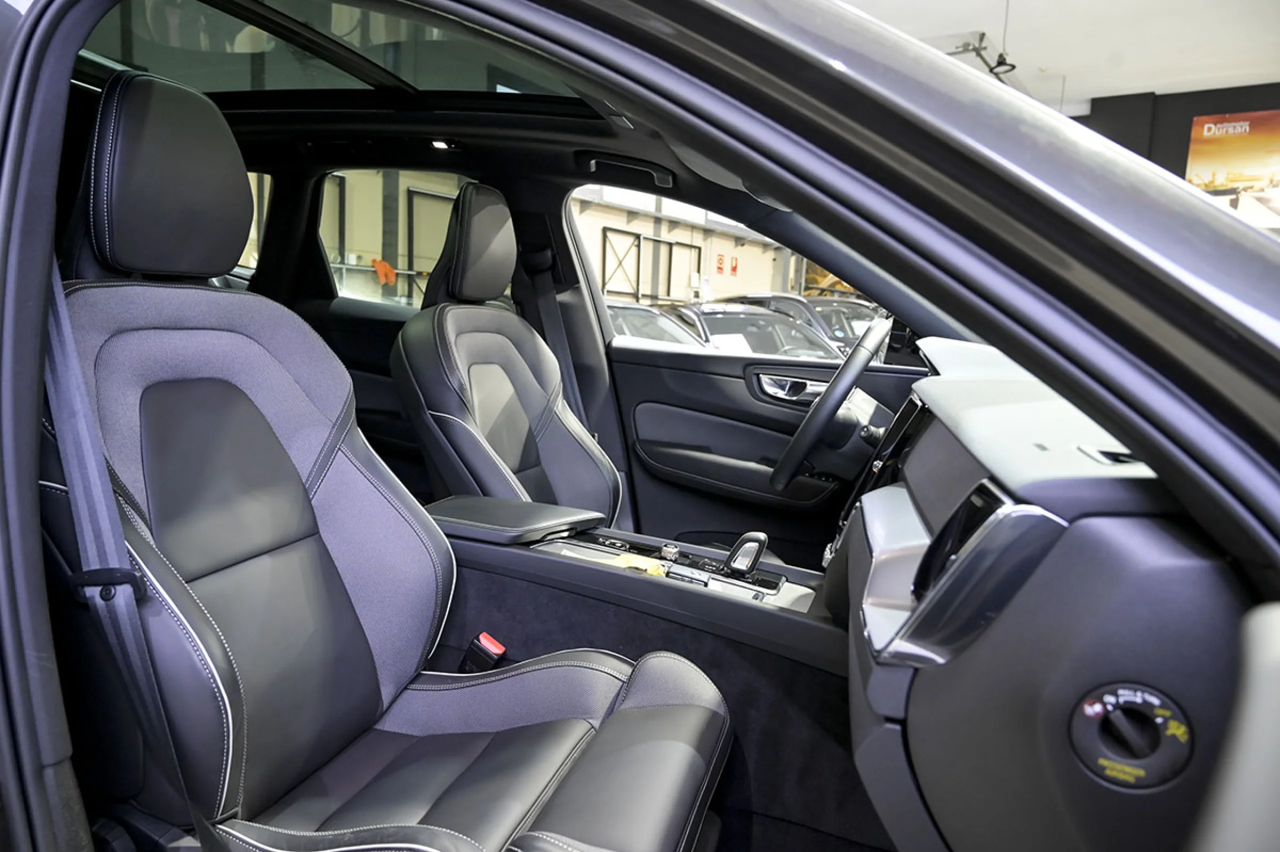 Volvo XC 60 XC60 2.0 T6 AWD Recharge RDesign Auto - Foto 31