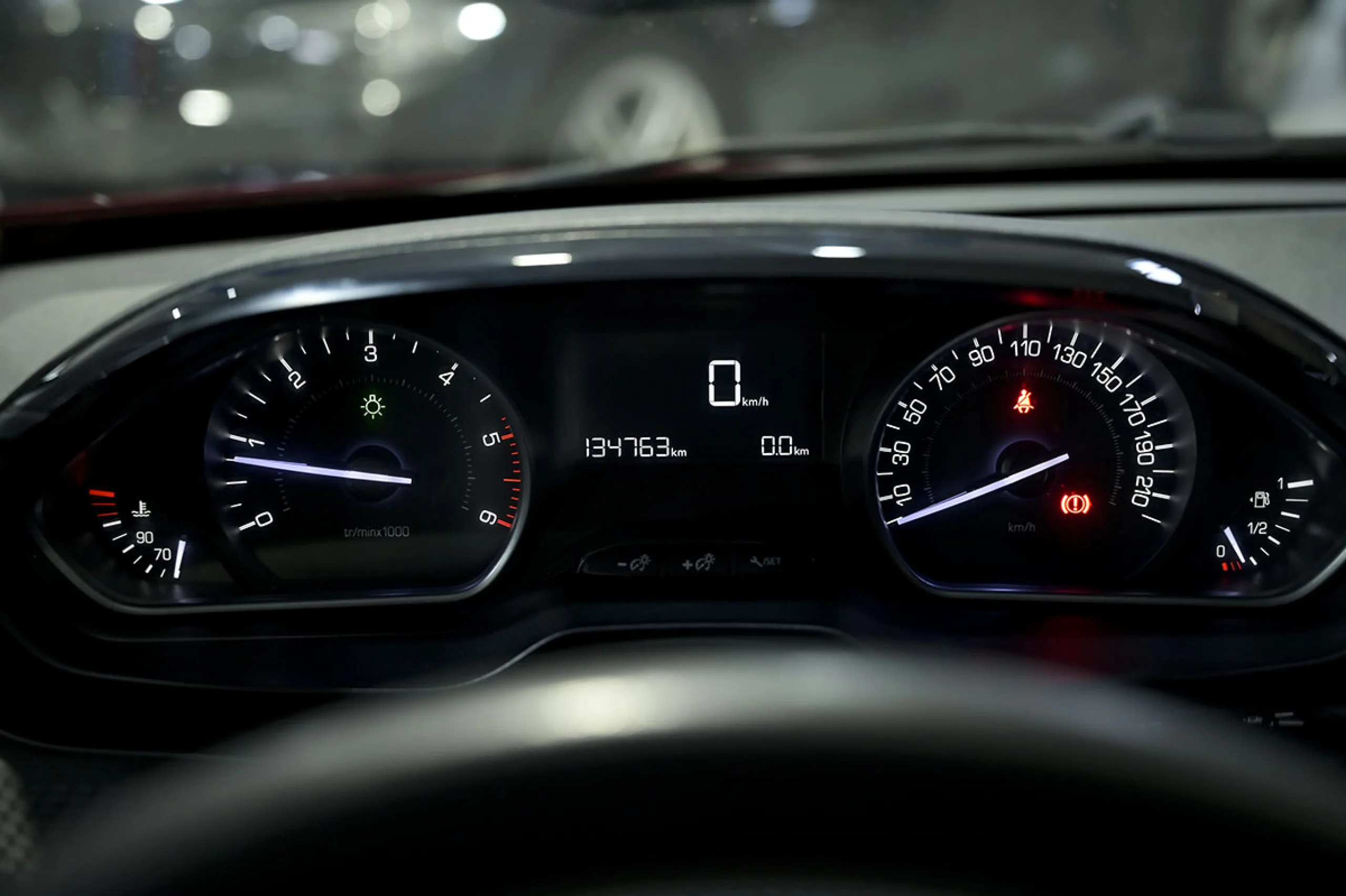 Peugeot 208 5P STYLE 1.6 BlueHDi 100 - Foto 7