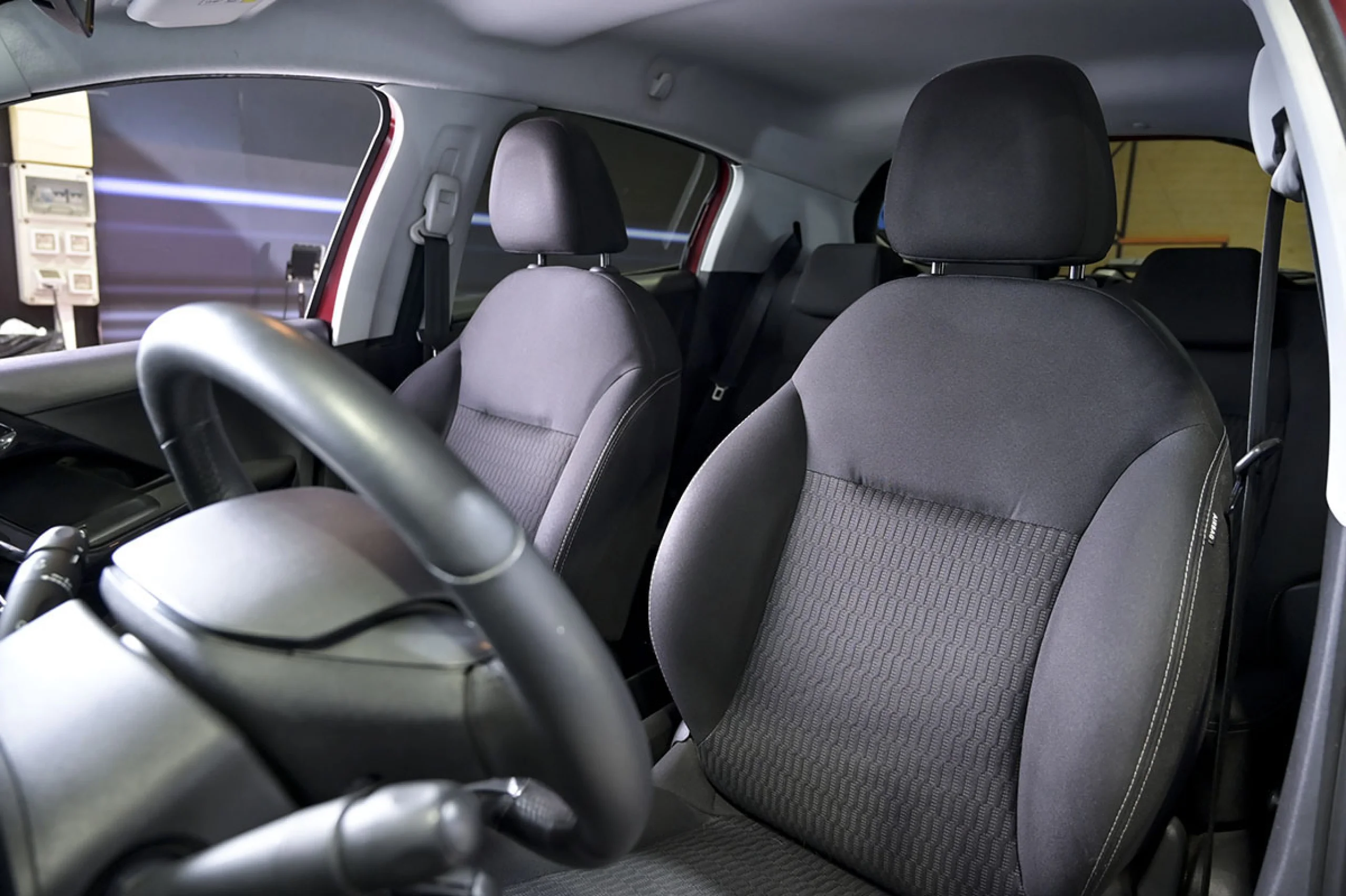 Peugeot 208 5P STYLE 1.6 BlueHDi 100 - Foto 9