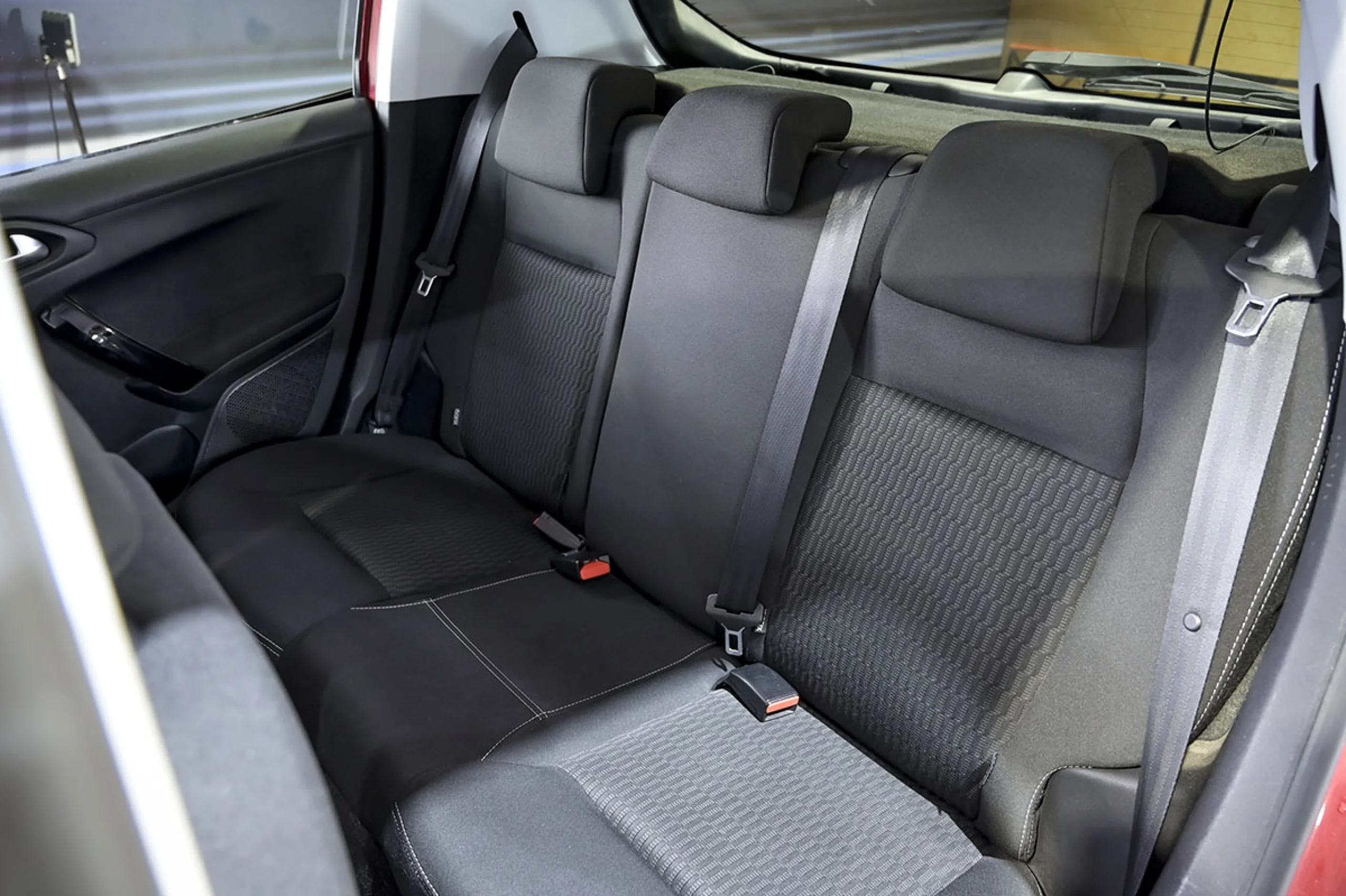 Peugeot 208 5P STYLE 1.6 BlueHDi 100 - Foto 16