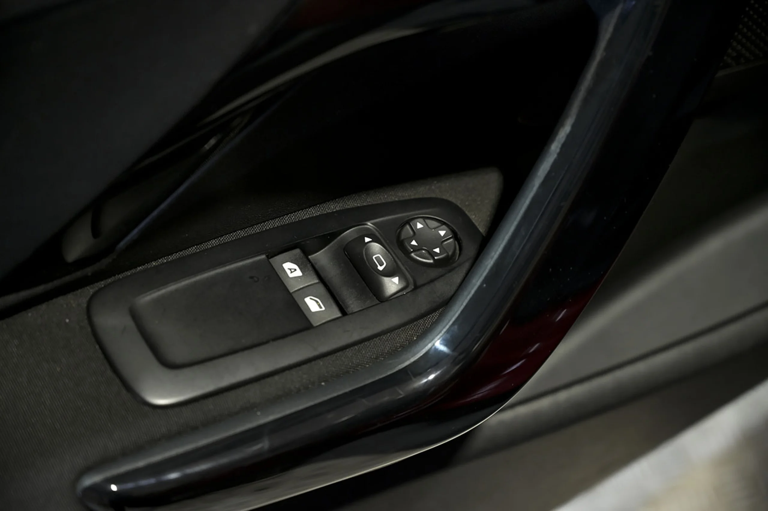 Peugeot 208 5P STYLE 1.6 BlueHDi 100 - Foto 21