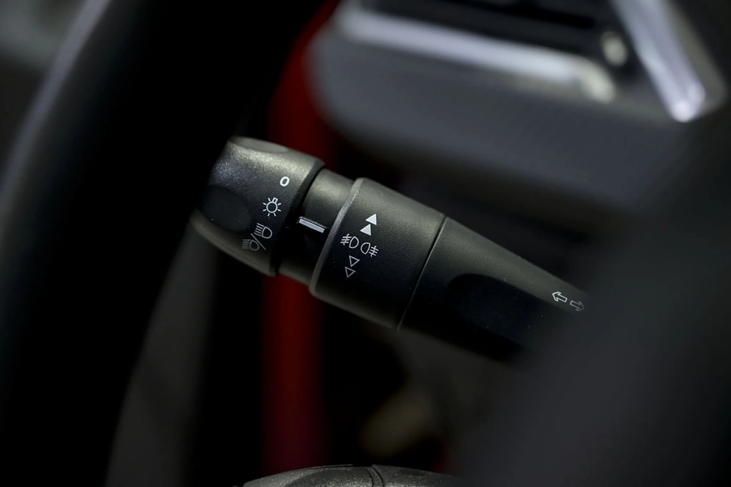 Peugeot 208 5P STYLE 1.6 BlueHDi 100 - Foto 22