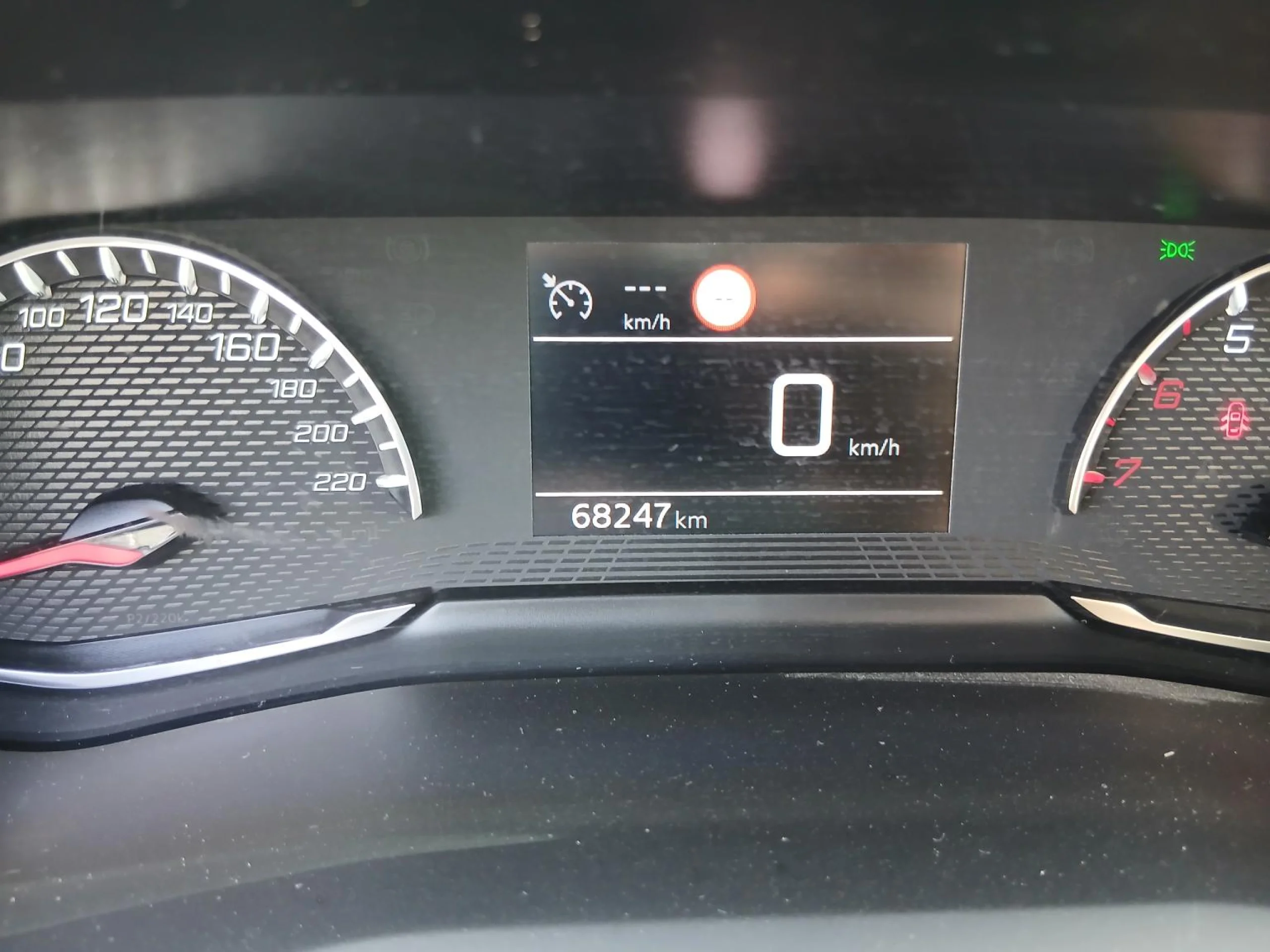 Peugeot 2008 Active Pack BlueHDI 81kW (110CV) - Foto 6