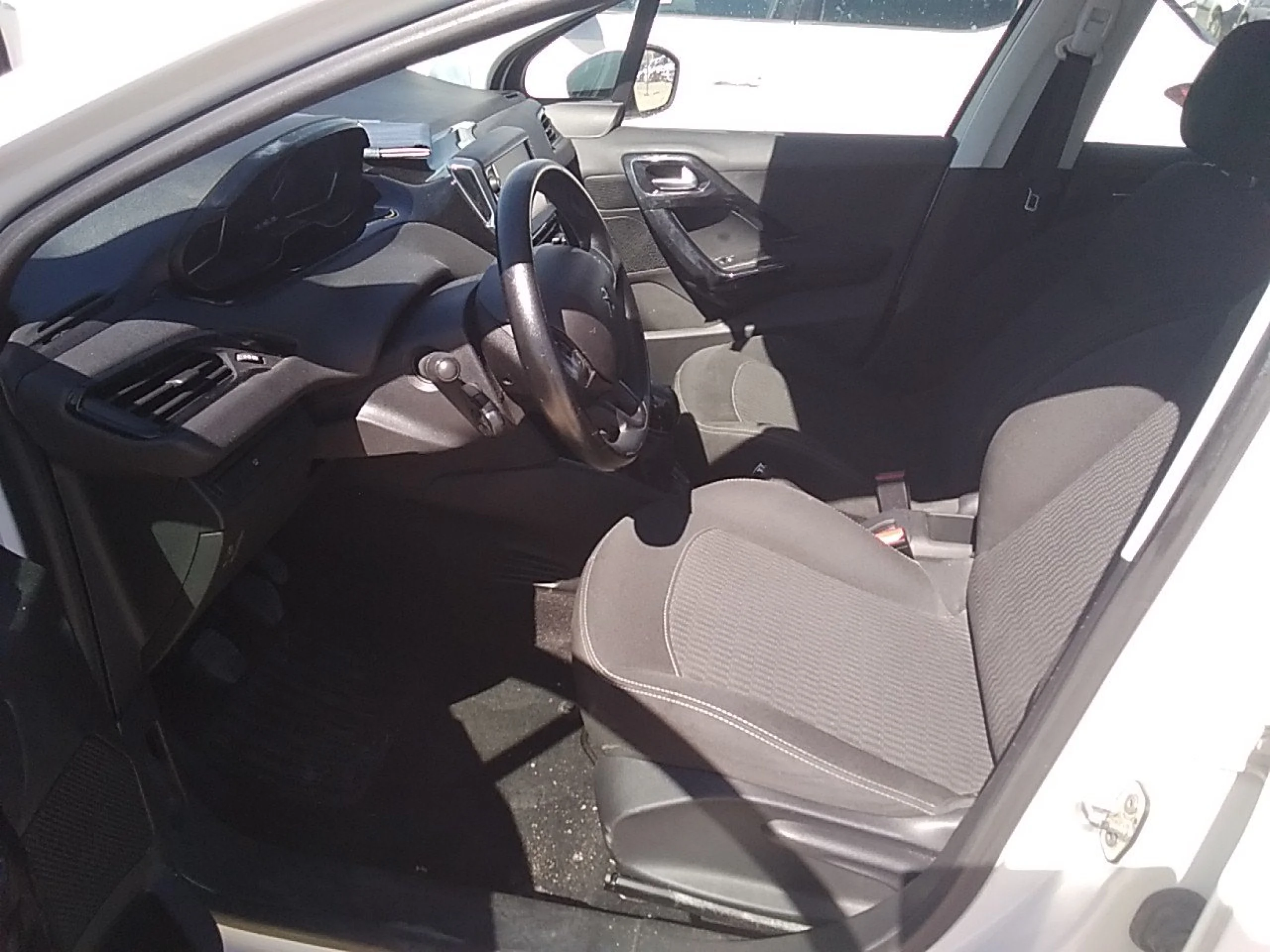 Peugeot 208 (O) 5P ACTIVE BlueHDi 73kW (100CV) - Foto 7