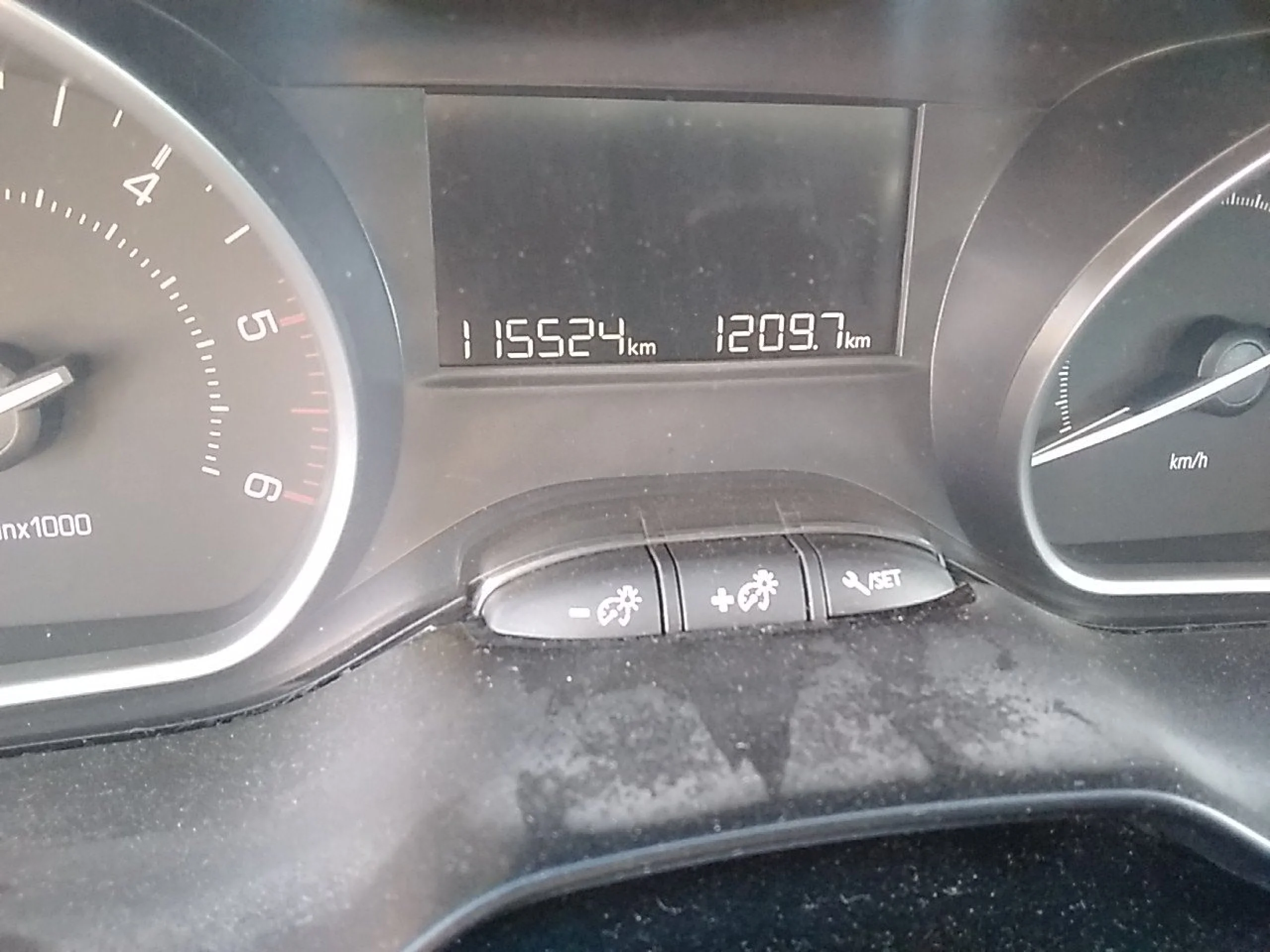 Peugeot 208 (O) 5P ACTIVE BlueHDi 73kW (100CV) - Foto 8