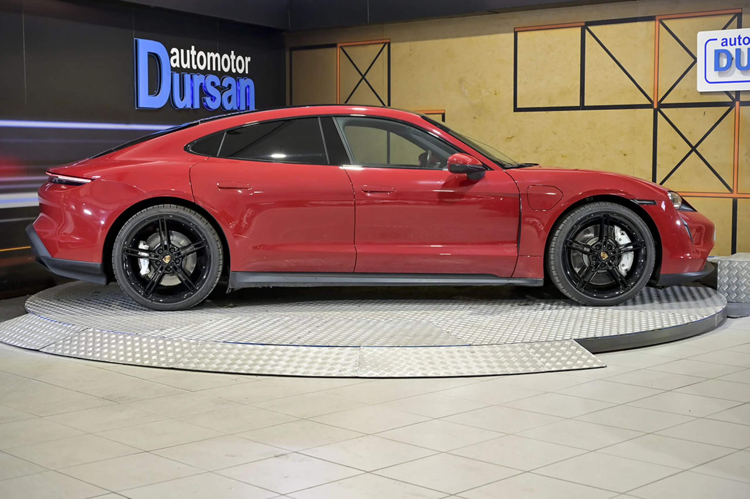 Porsche Taycan Porsche Taycan - Foto 18