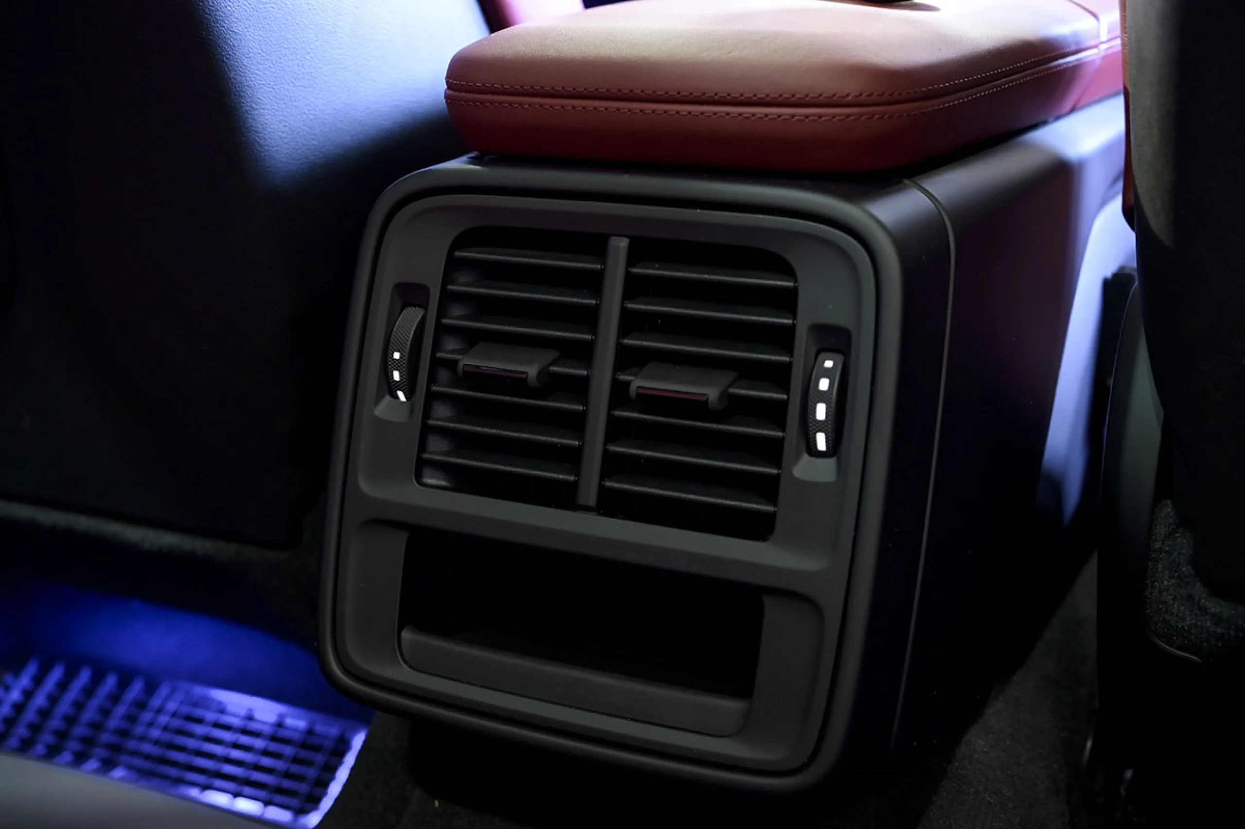 Porsche Taycan Porsche Taycan - Foto 38