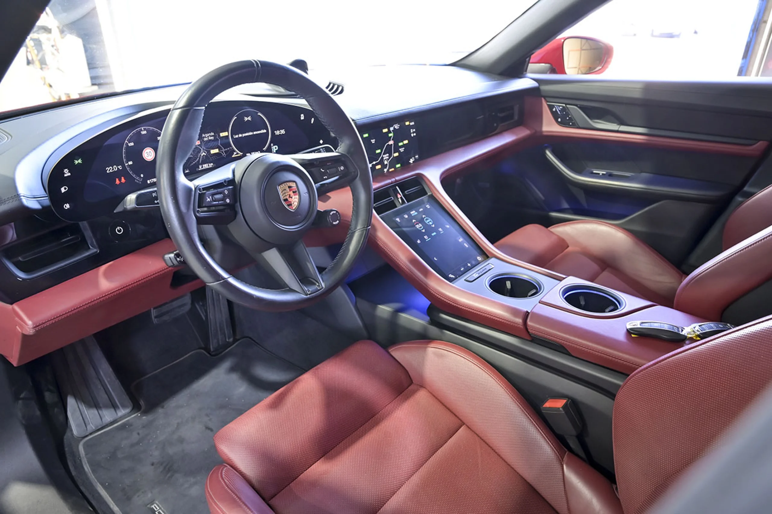 Porsche Taycan Porsche Taycan - Foto 6