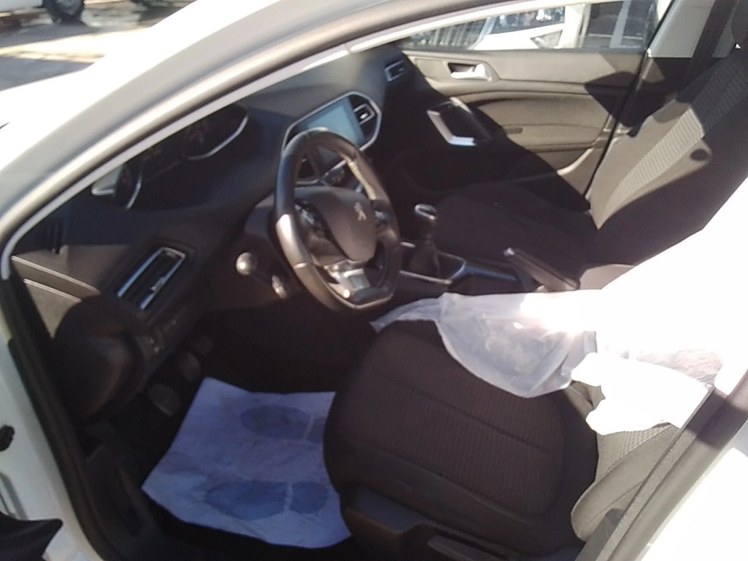 Peugeot 308 W Style BlueHDi 100 S&amp;S 6 Vel. MAN - Foto 7