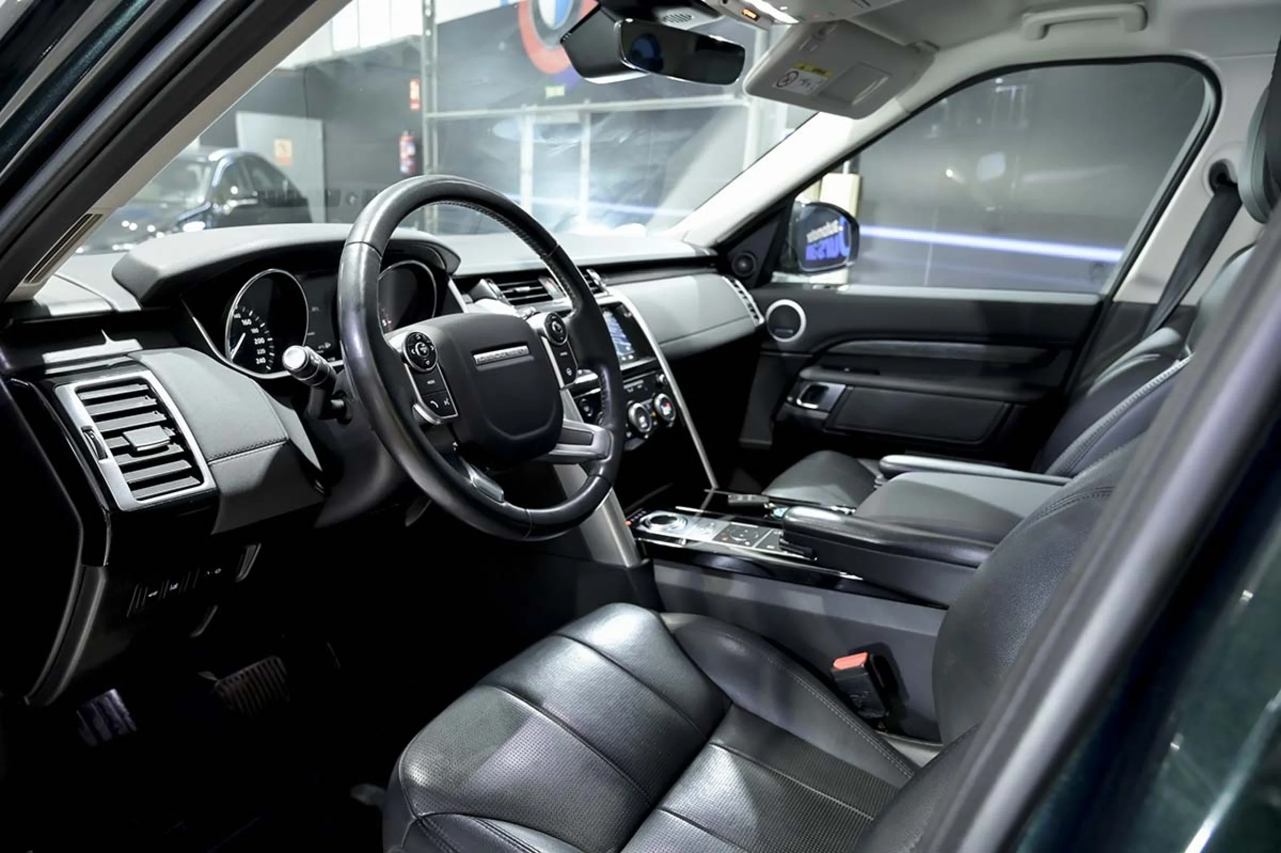 Land Rover Discovery 2.0 I4 TD4 132kW 180CV HSE Auto - Foto 6