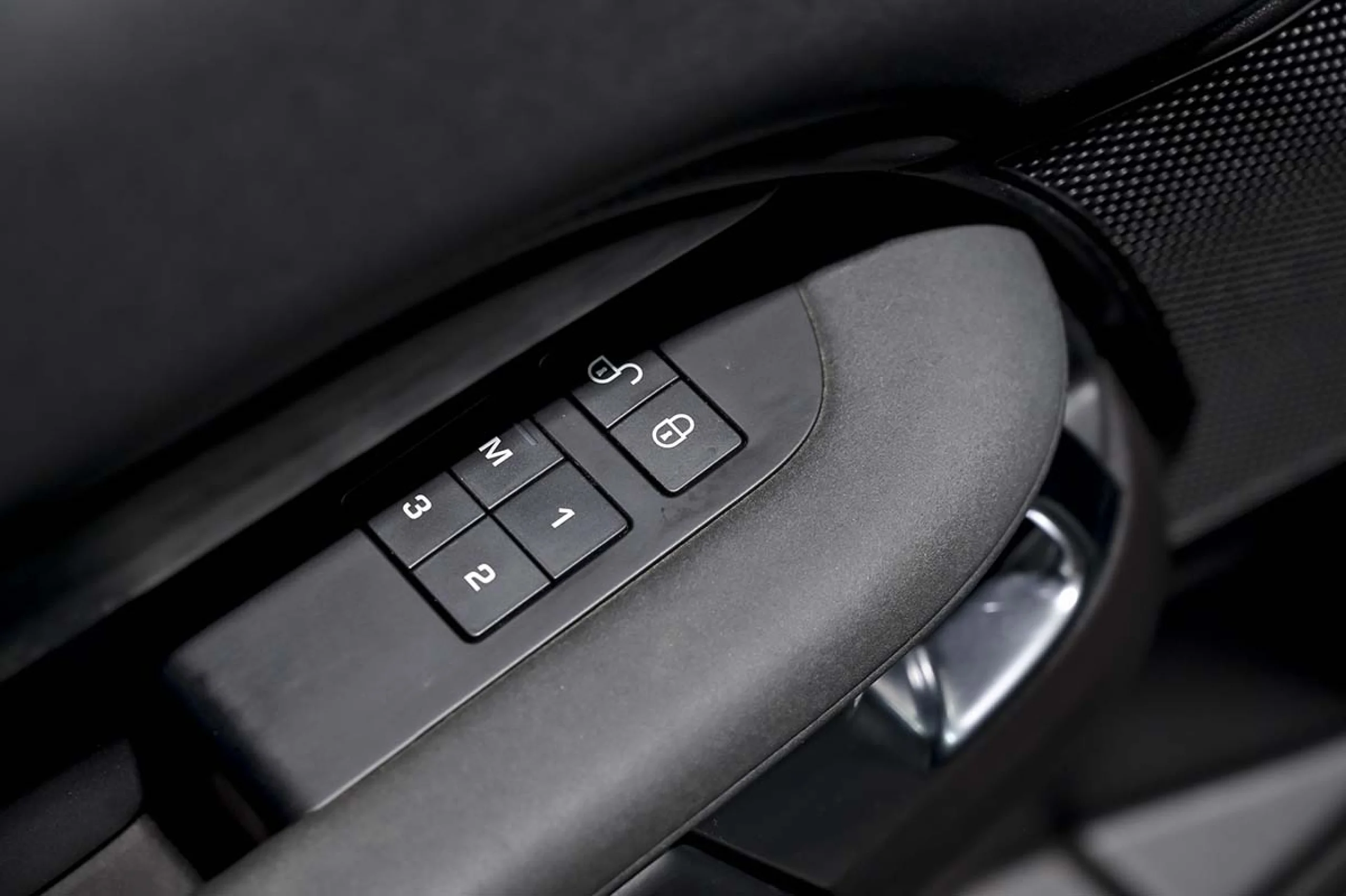 Land Rover Discovery 2.0 I4 TD4 132kW 180CV HSE Auto - Foto 25