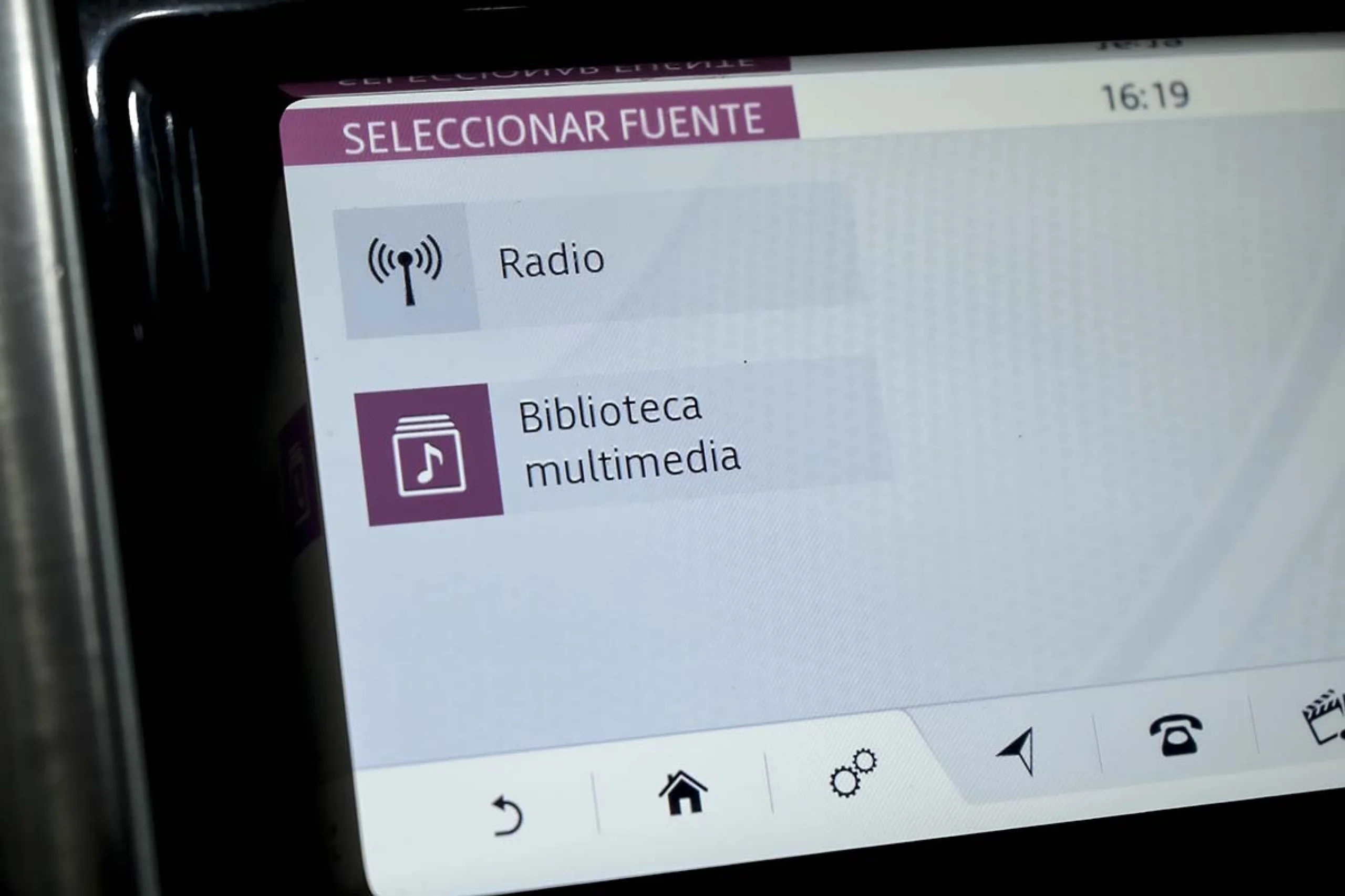 Land Rover Discovery 2.0 I4 TD4 132kW 180CV HSE Auto - Foto 43