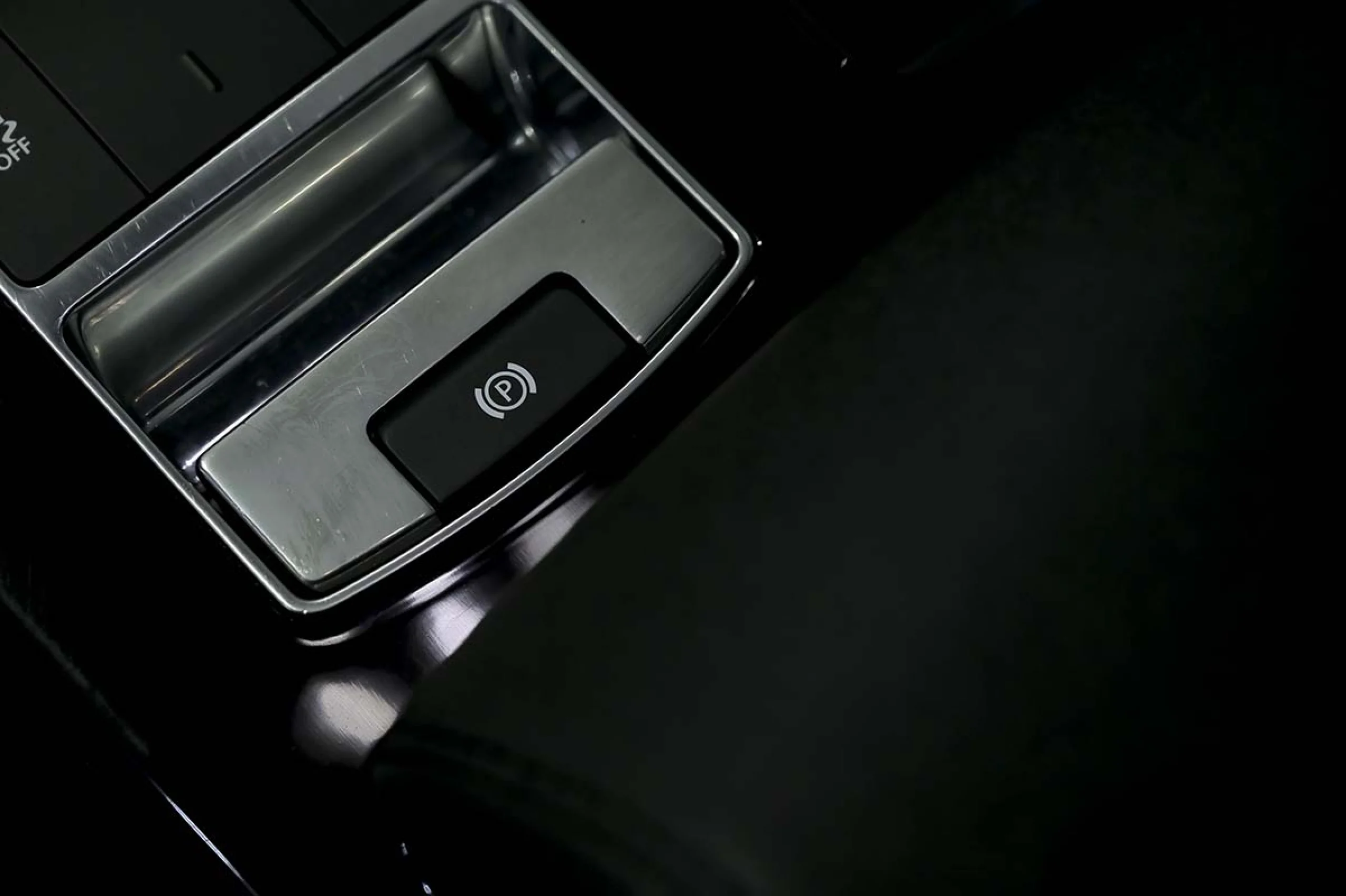 Land Rover Discovery 2.0 I4 TD4 132kW 180CV HSE Auto - Foto 52