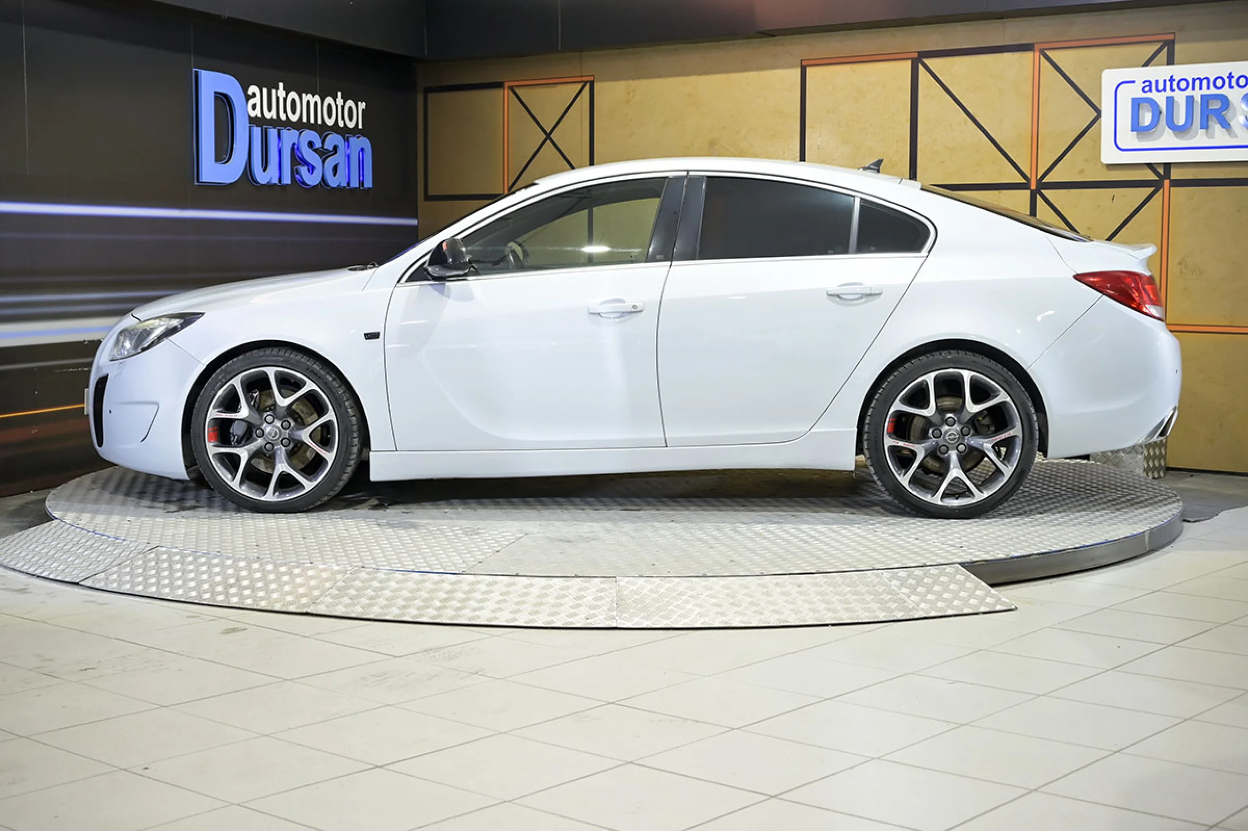 Opel Insignia 2.8 V6 Turbo OPC - Foto 18