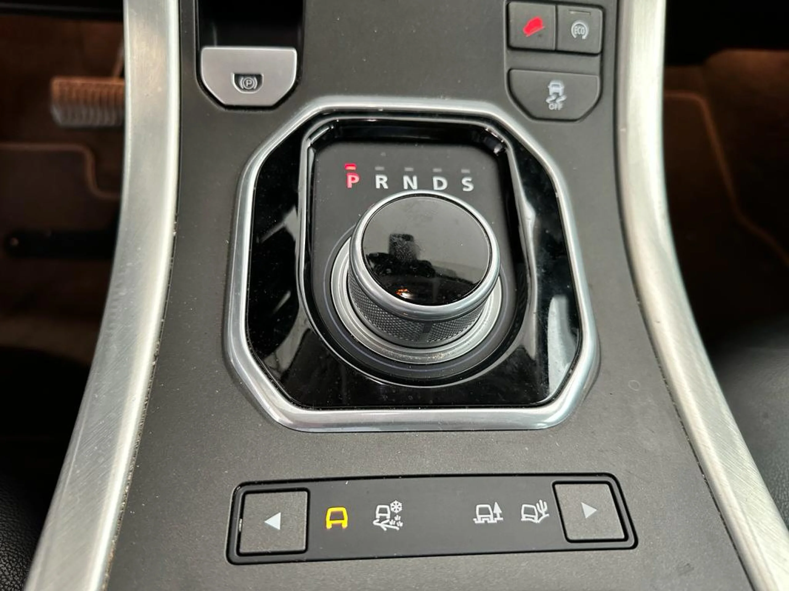 Land Rover Range Rover Evoque 2.2 TD4 SE Dynamic 4WD - Foto 20