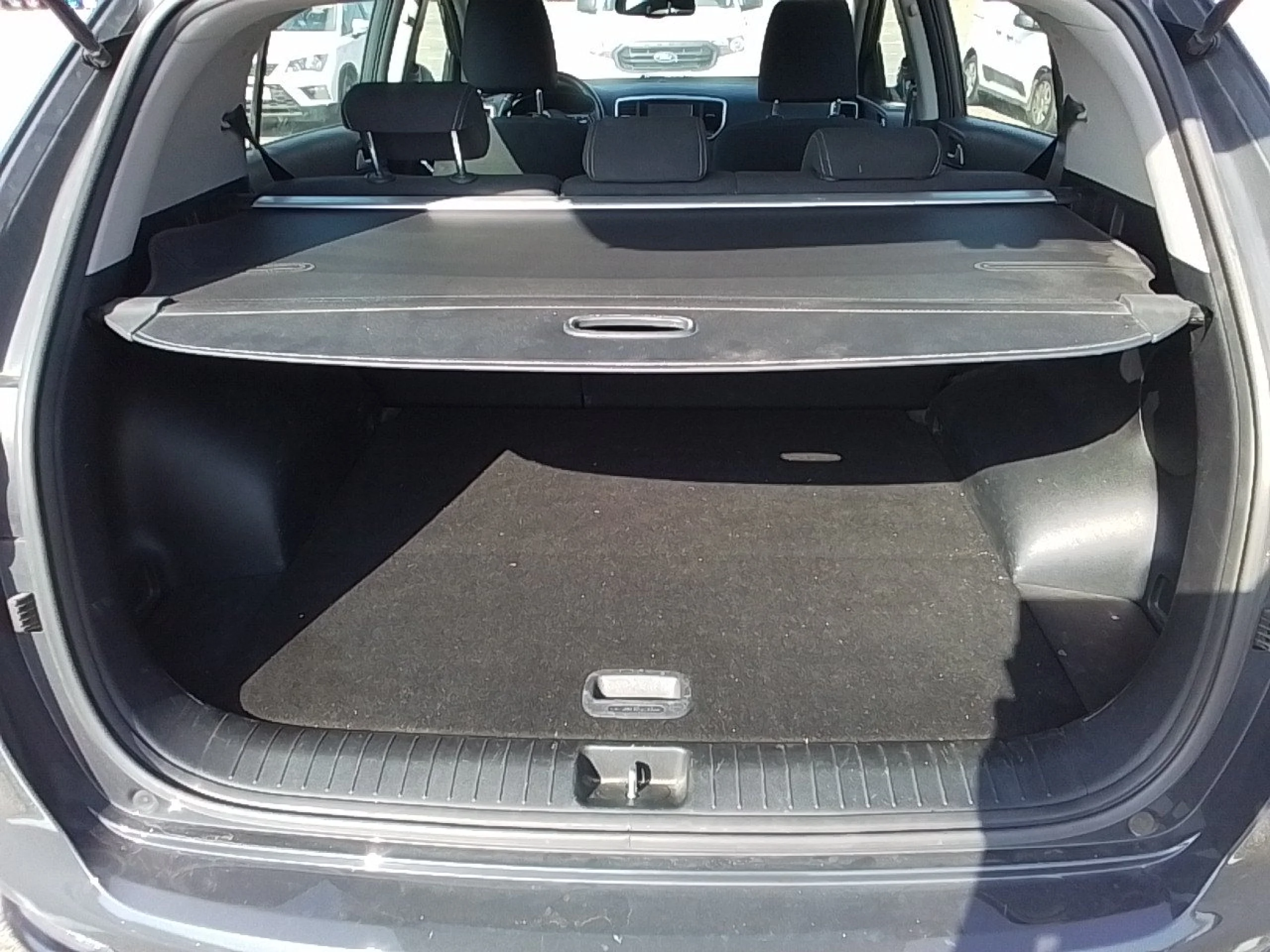 Kia Sportage 1.6 MHEV Business 85kW (115CV) 4x2 - Foto 8