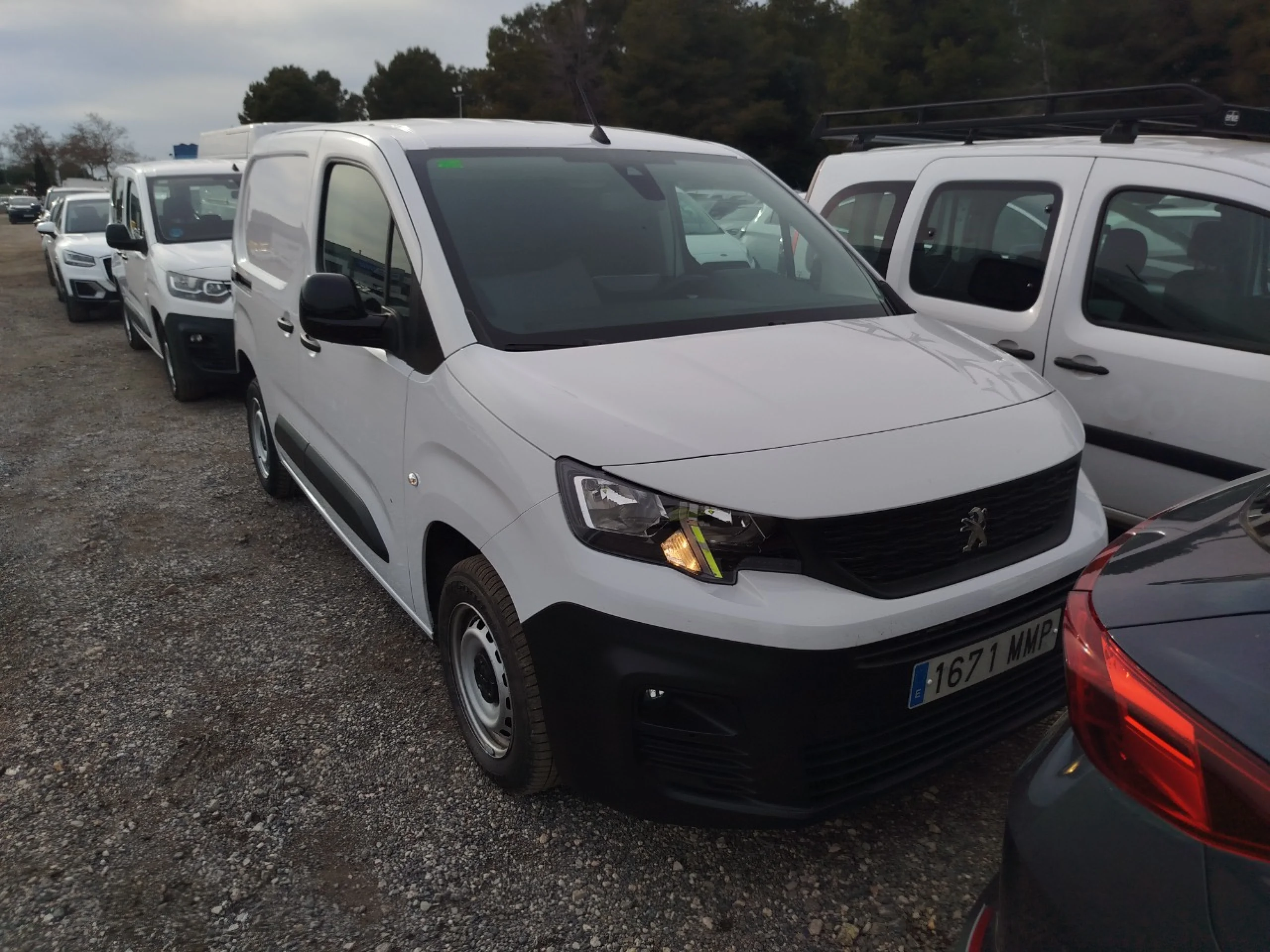 Peugeot Partner Standard 600kg BlueHDi 73kW - Foto 3