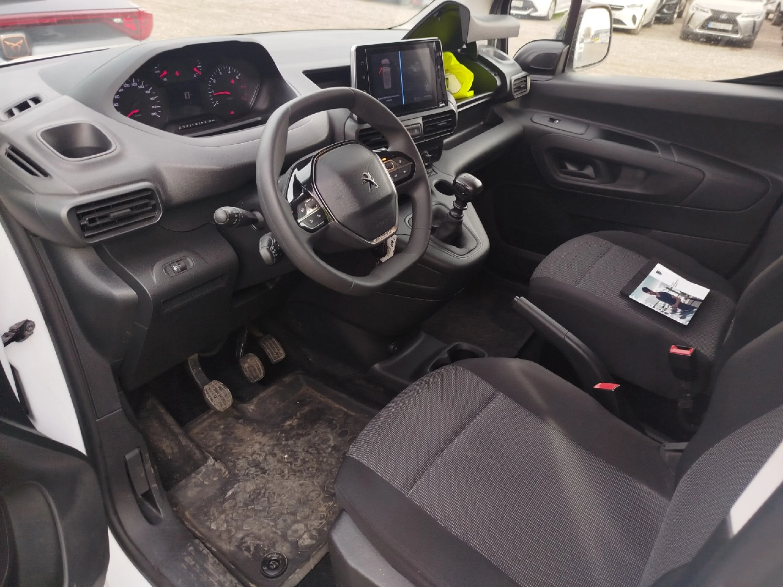 Peugeot Partner Standard 600kg BlueHDi 73kW - Foto 7