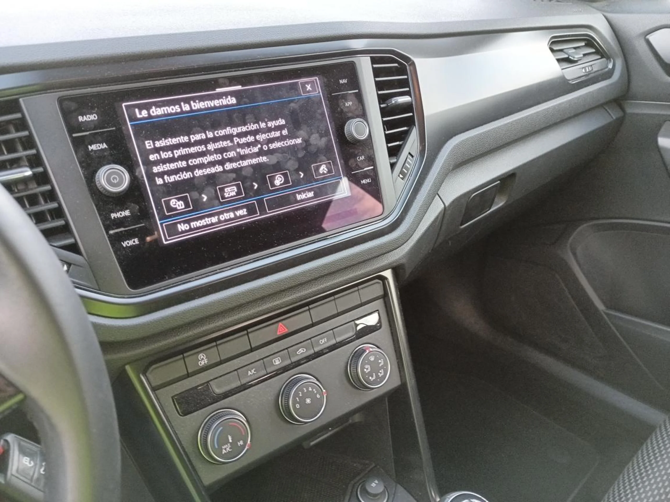 Volkswagen T-Roc Edition 1.6 TDI 85kW (115CV) - Foto 8