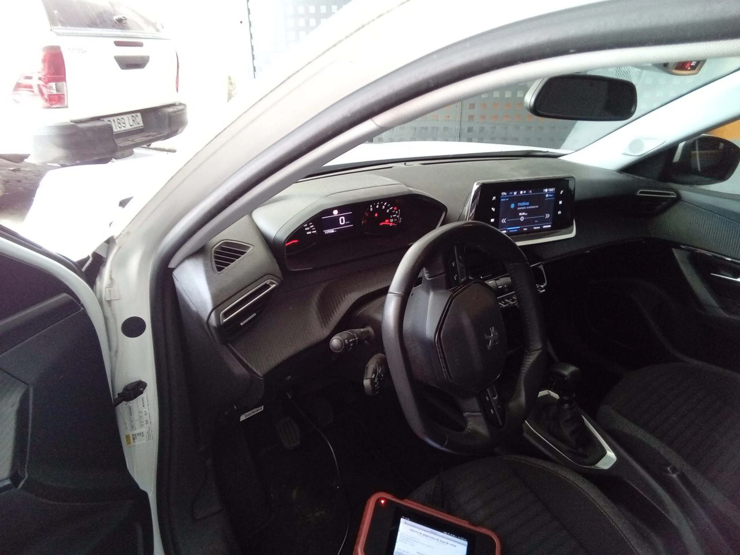 Peugeot 2008 Active Pack BlueHDI 81kW (110CV) - Foto 7