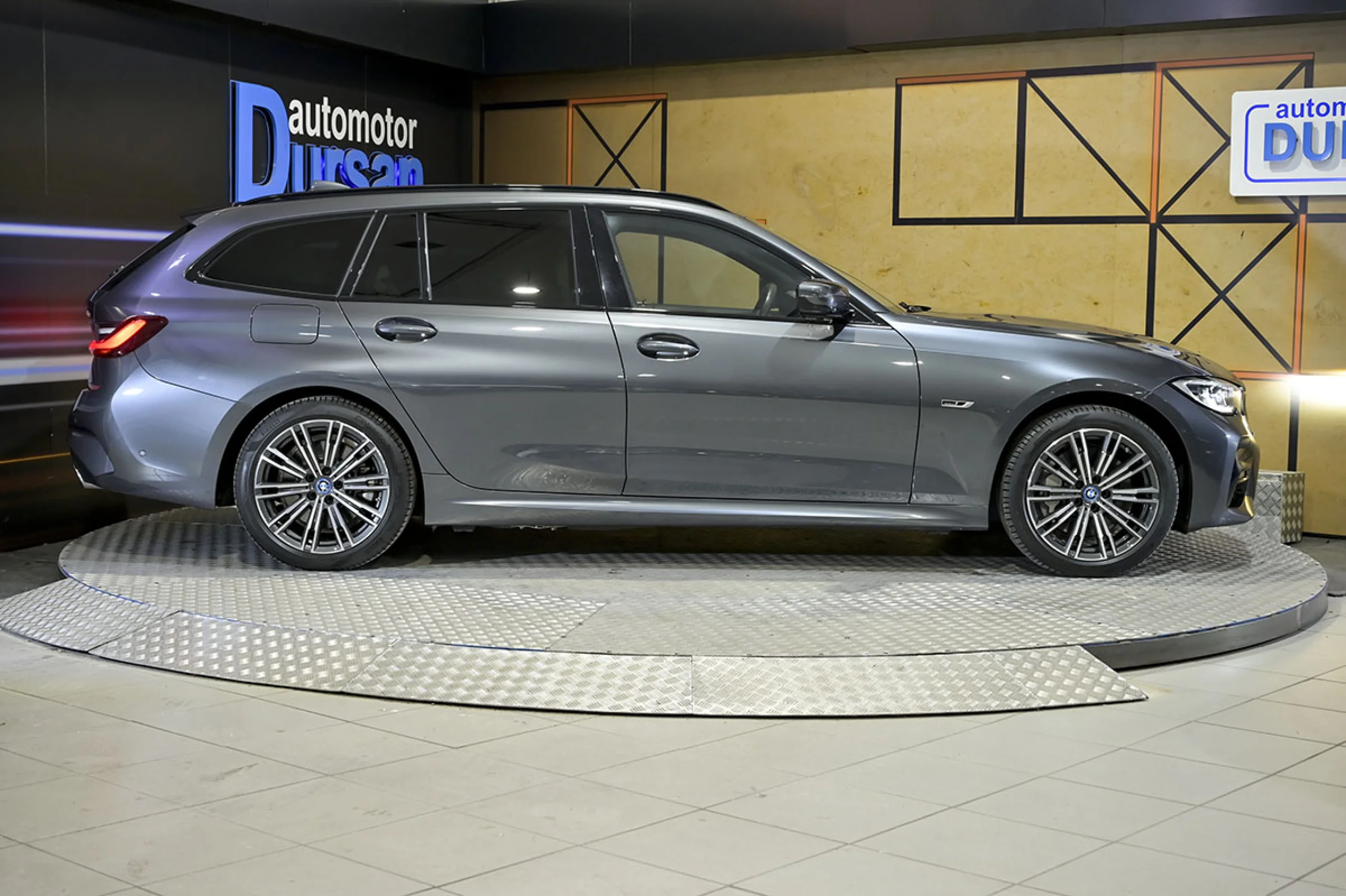 BMW 330 Serie 3 330e xDrive Touring - Foto 20