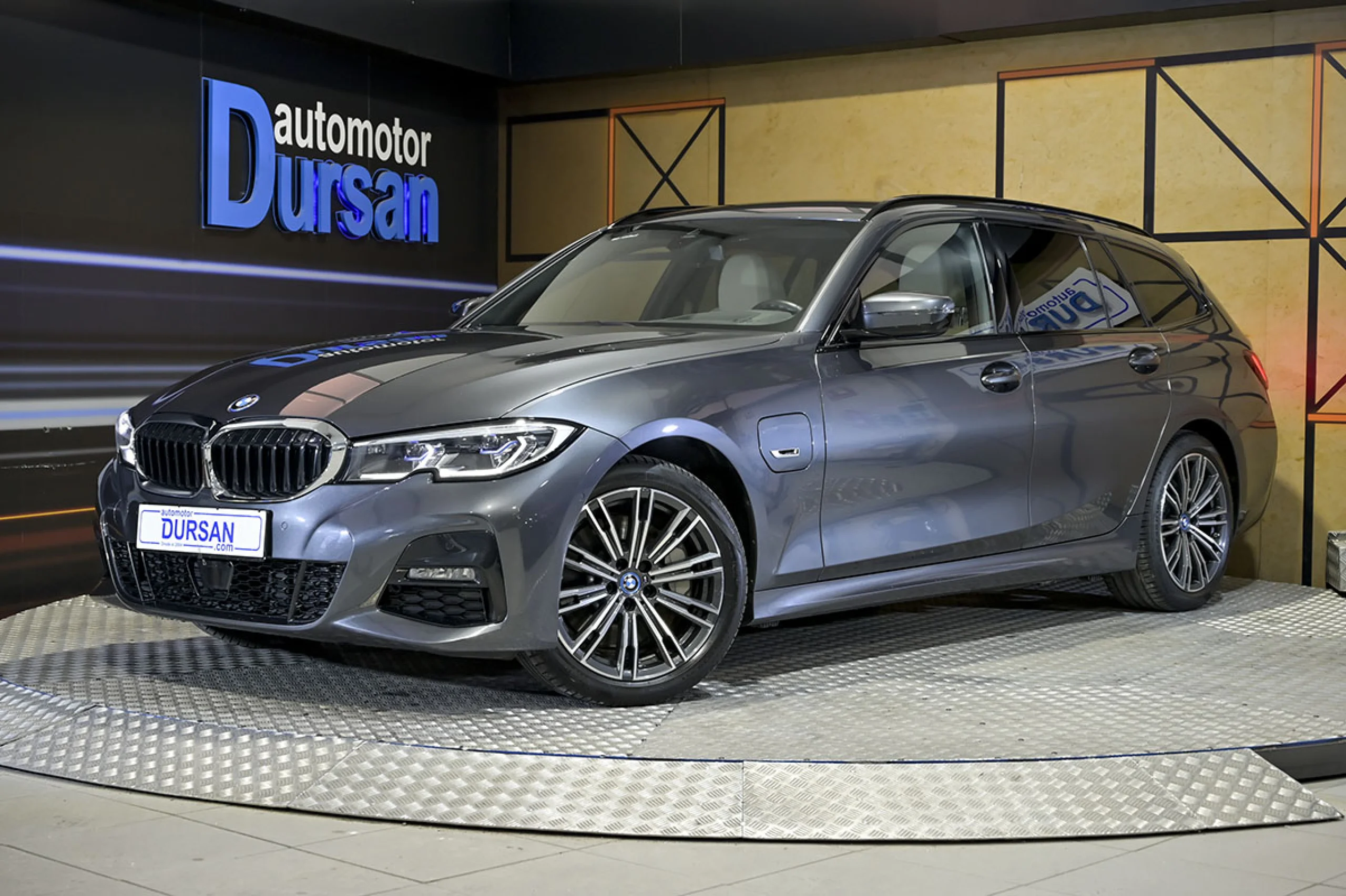 BMW 330 Serie 3 330e xDrive Touring - Foto 1