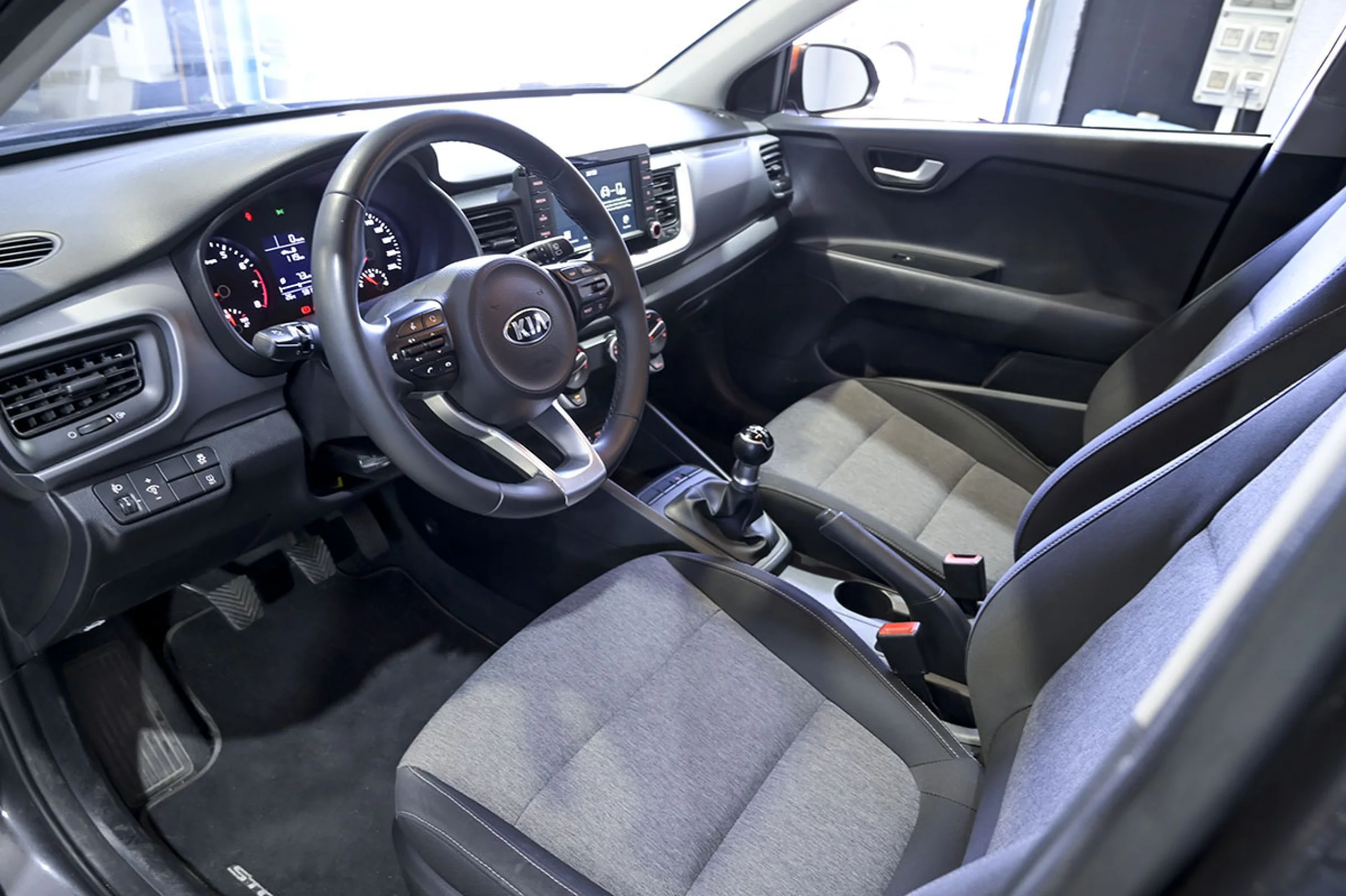 Kia Stonic 1.2 CVVT 62kW 84CV Drive EcoDynamics - Foto 6