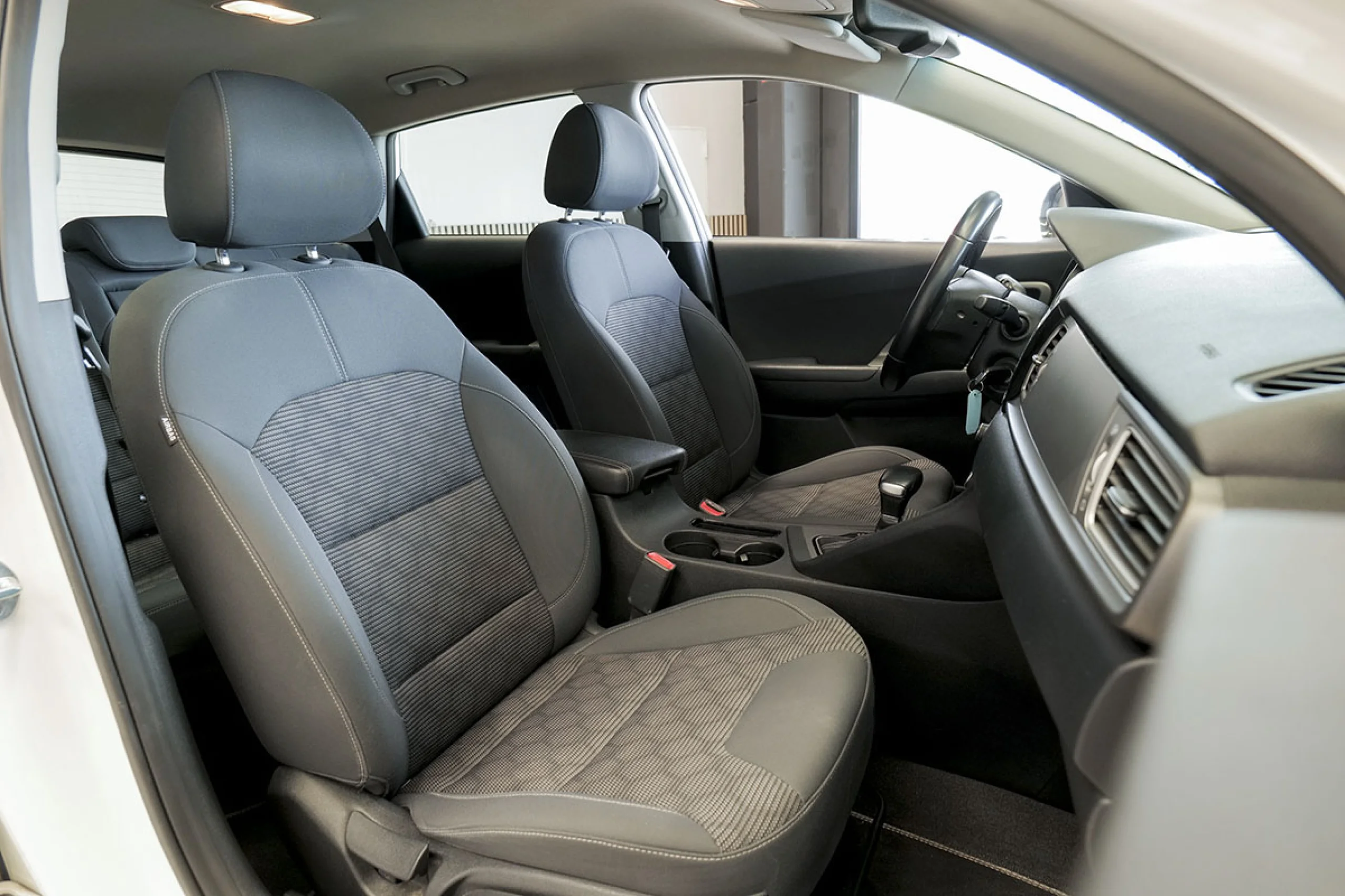 Kia Niro 1.6 GDi PHEV 104kW 141CV Drive - Foto 26