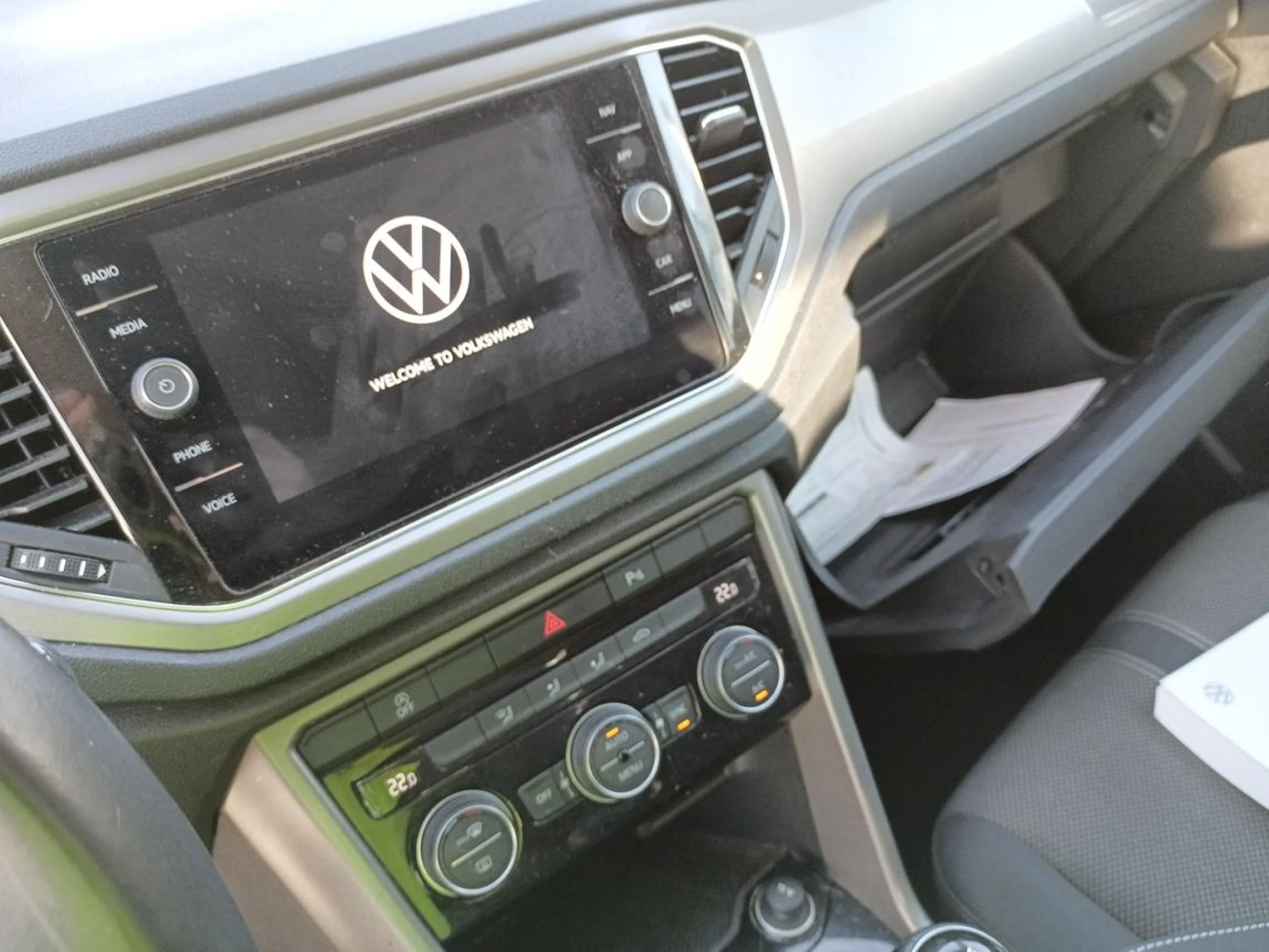 Volkswagen T-Roc Advance 1.0 TSI 81kW (110CV) - Foto 8