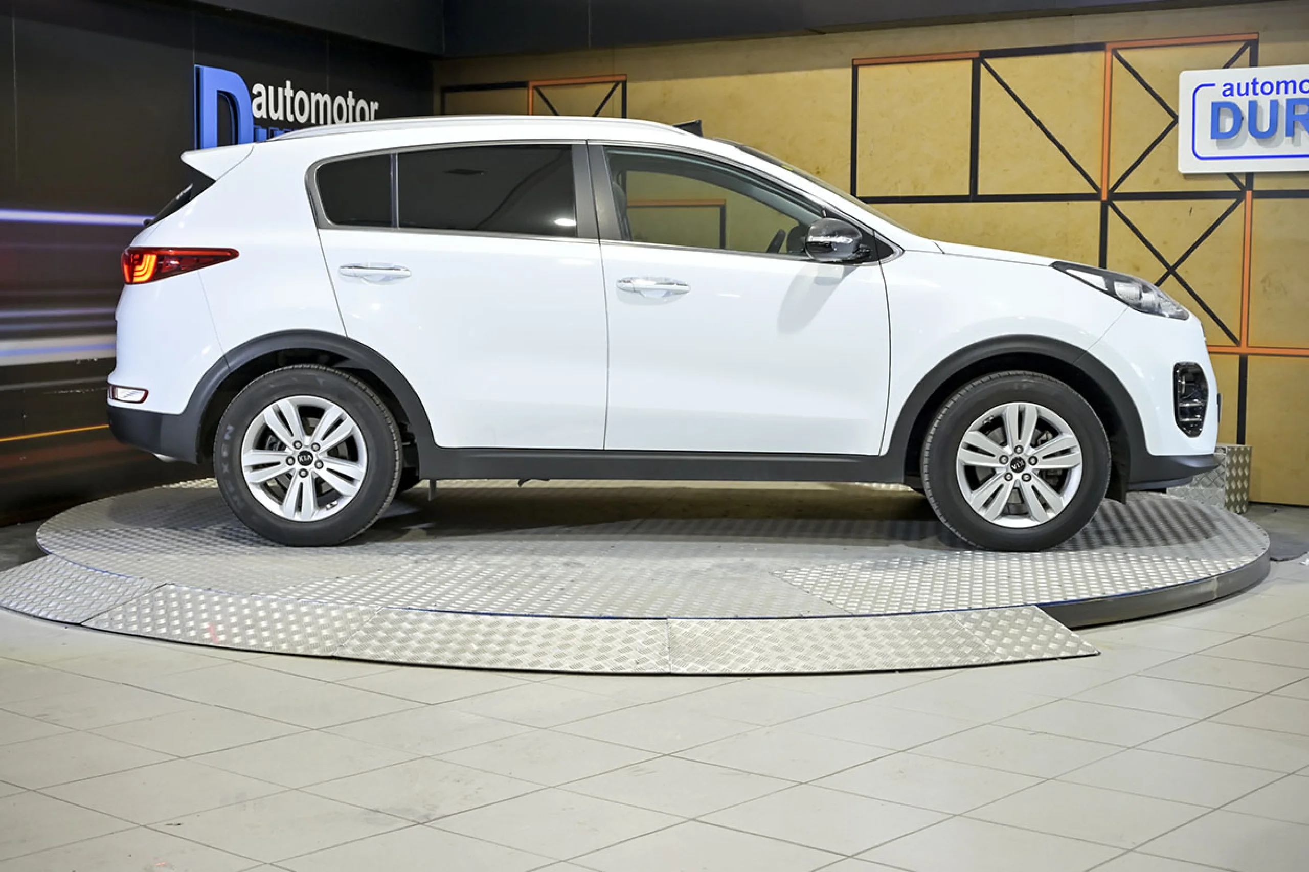 Kia Sportage 1.7 CRDI VGT 115CV Drive 4x2 - Foto 13