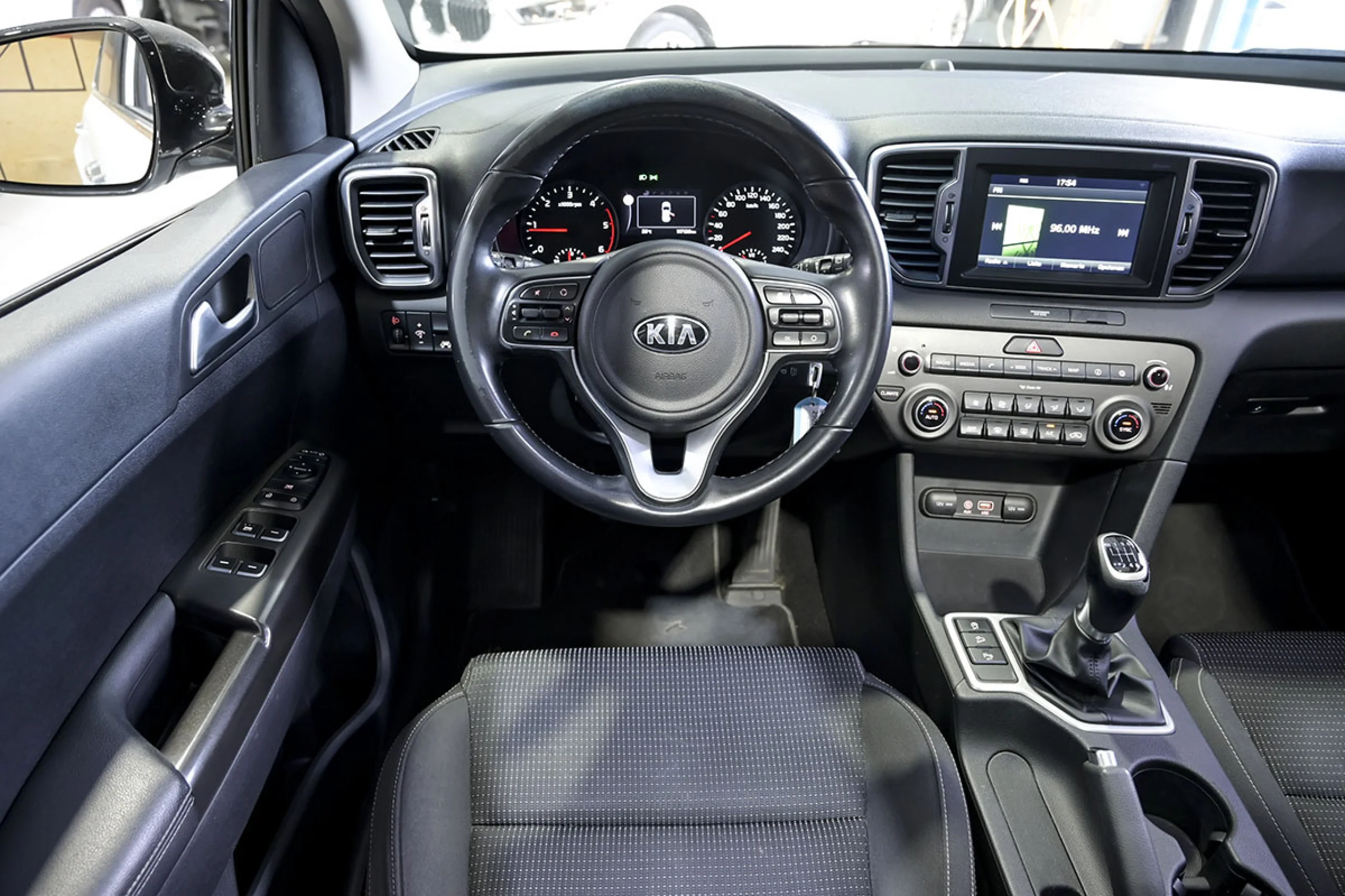 Kia Sportage 1.7 CRDI VGT 115CV Drive 4x2 - Foto 27