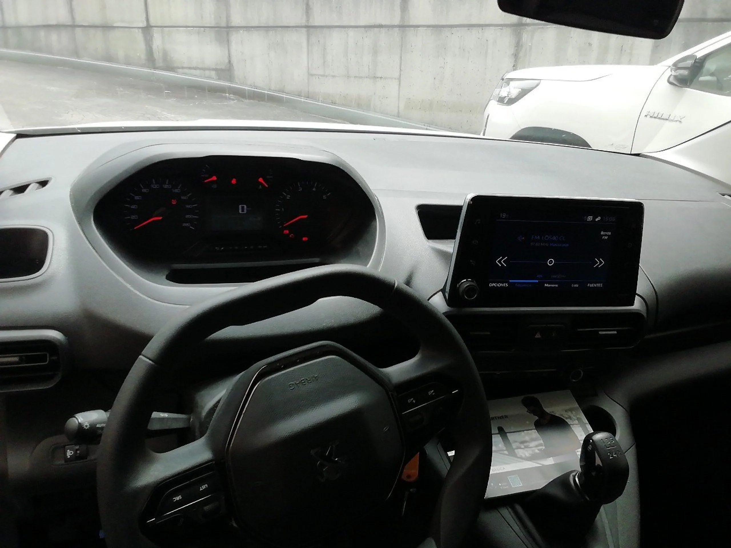 Peugeot Partner Premium Standard 600kg BlueHDi 73kW - Foto 7