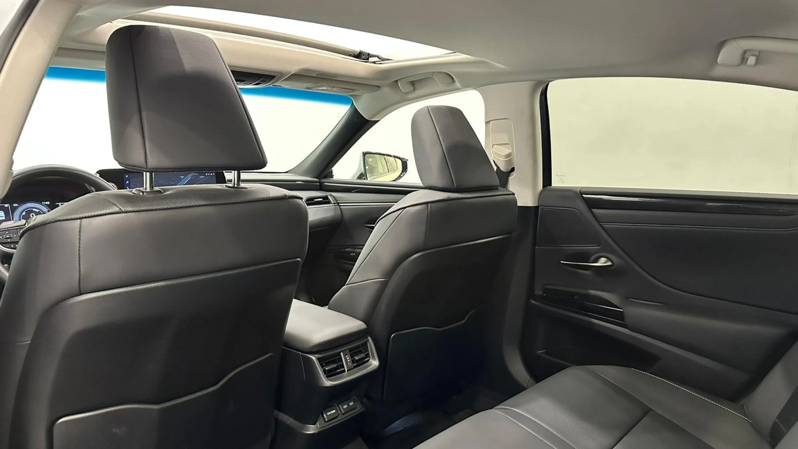 Lexus ES 300h PREMIUM - Foto 15