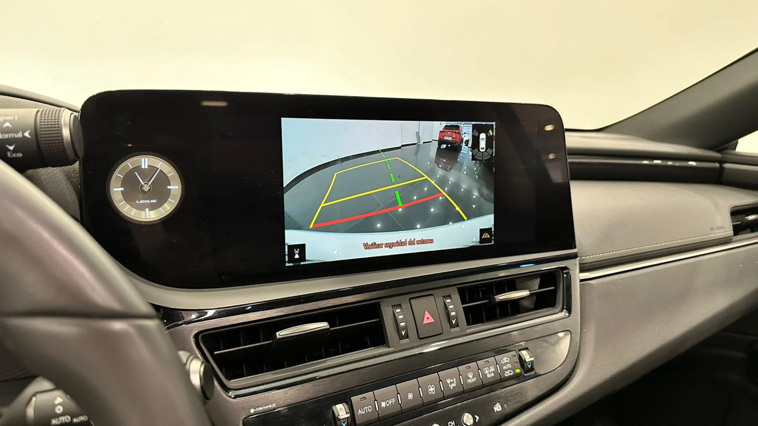 Lexus ES 300h PREMIUM - Foto 10