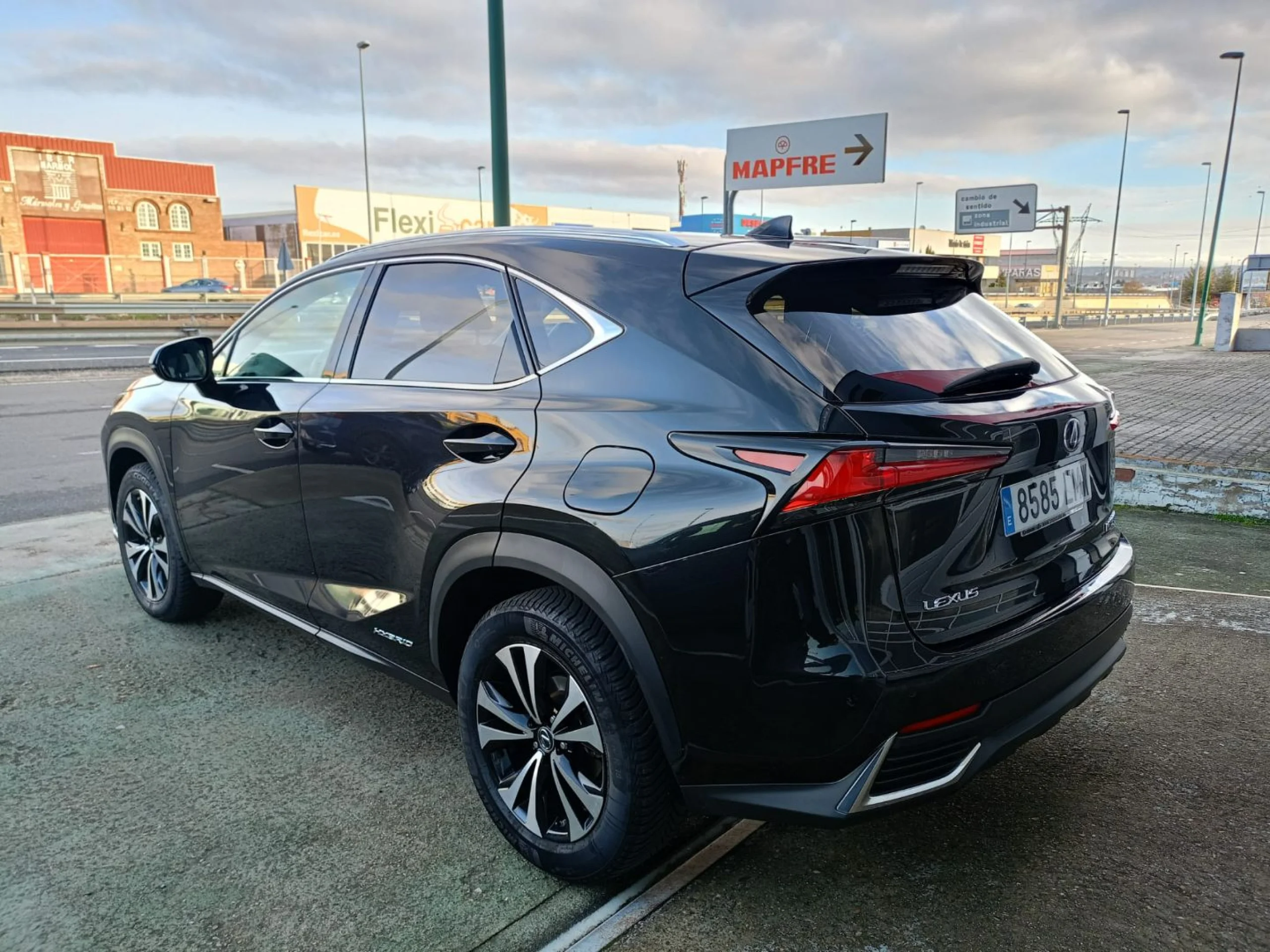 Lexus NX 300h NX 2.5 300h Premium 2WD - Foto 3