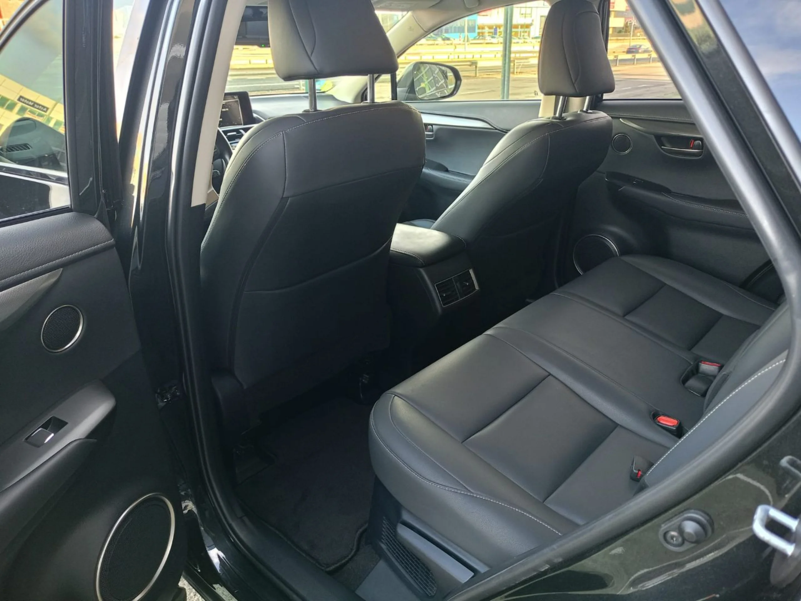 Lexus NX 300h NX 2.5 300h Premium 2WD - Foto 13