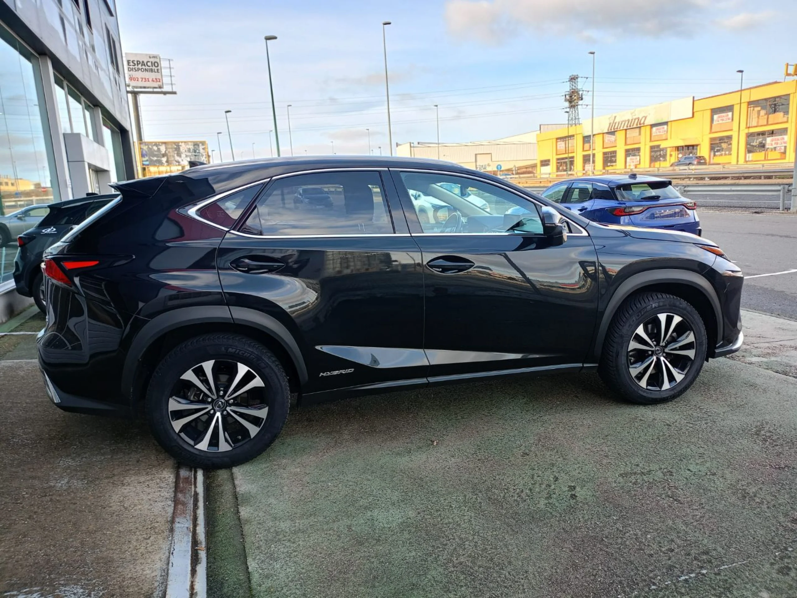 Lexus NX 300h NX 2.5 300h Premium 2WD - Foto 23