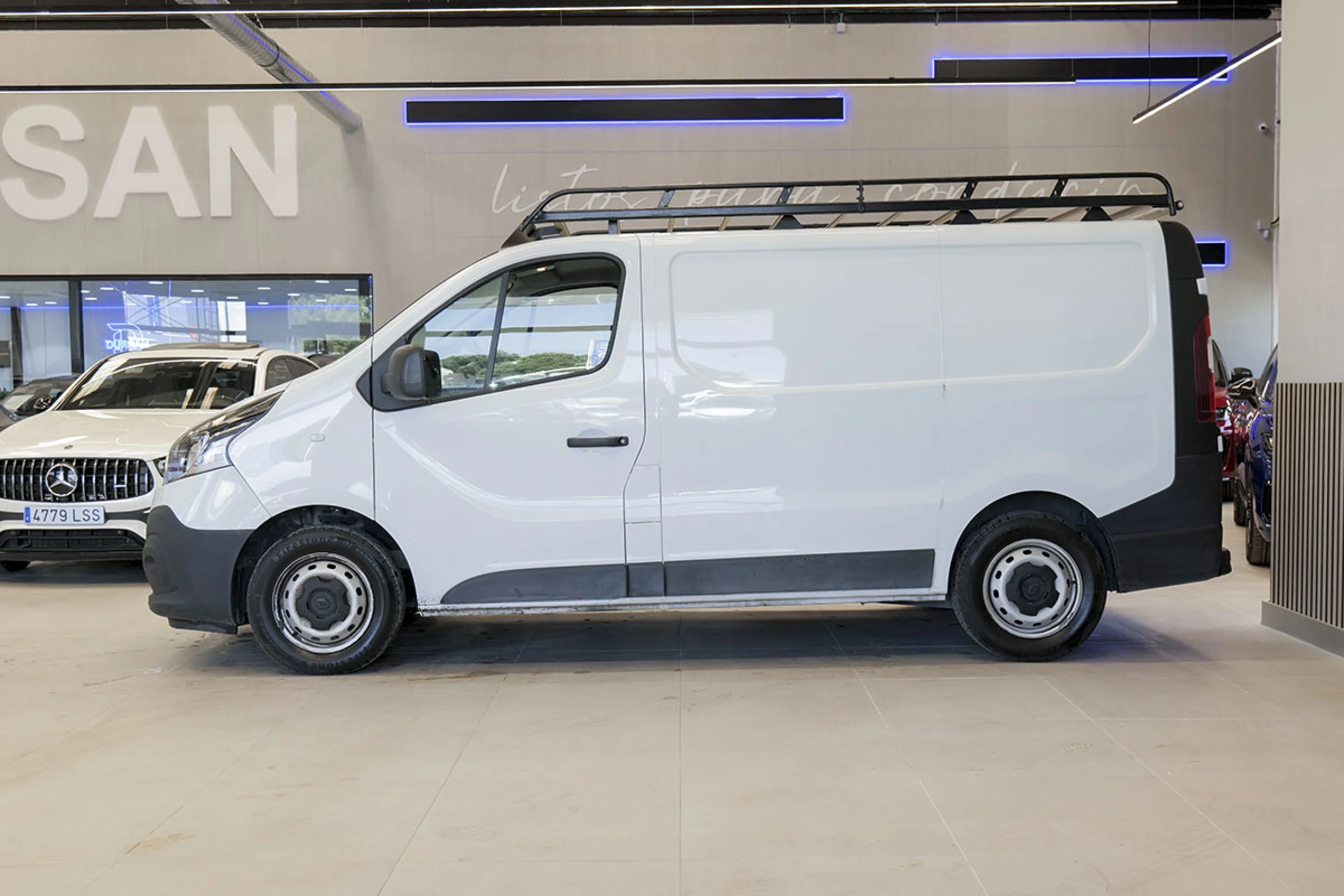 Renault Trafic Furgon 29 L2H1 Energy BluedCi 88 kW - Foto 14