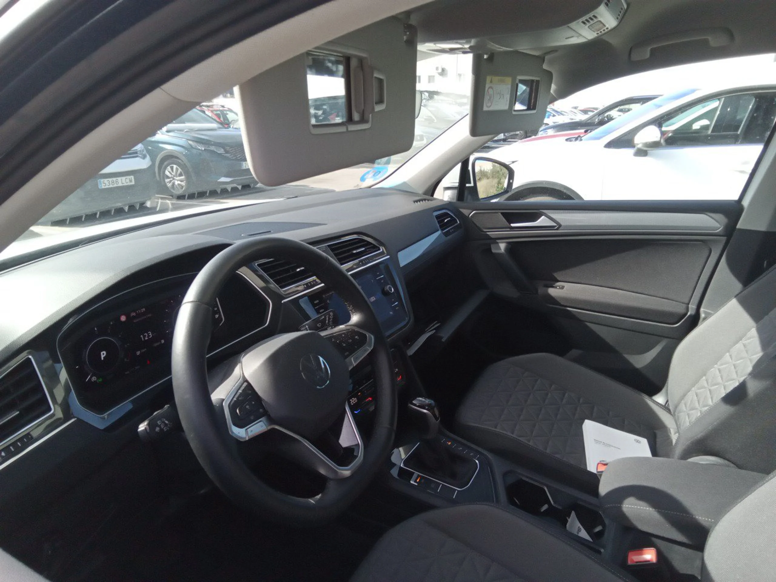 Volkswagen Tiguan Life 1.4 TSI eHybrid 180kW (245CV) DSG - Foto 7